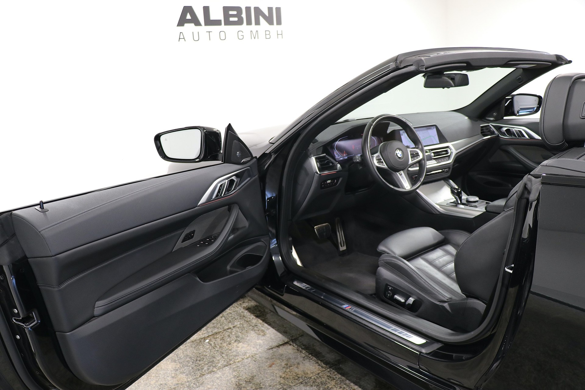 BMW 430i xDrive Cabriolet M Sport Steptronic-image-6