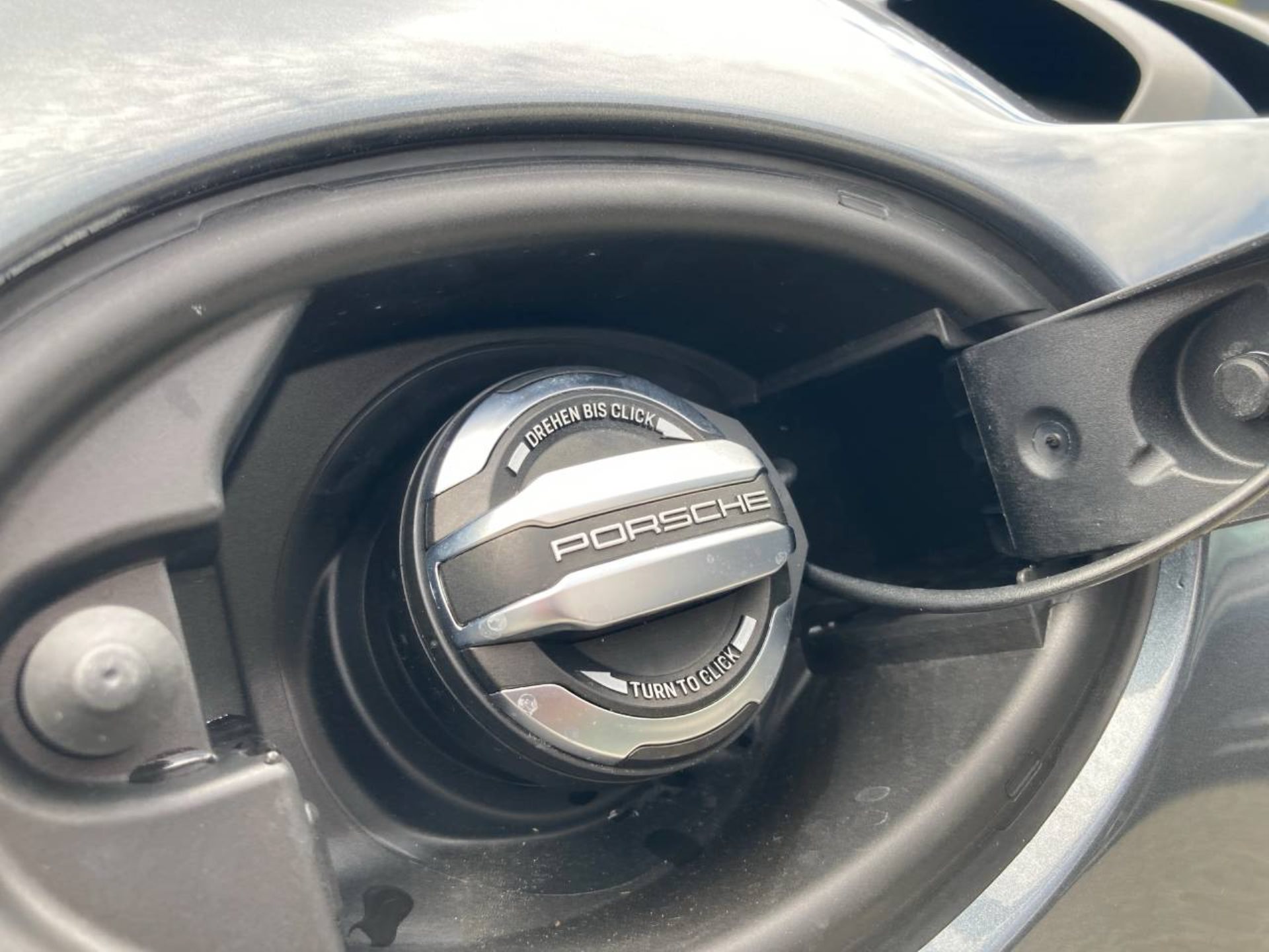 PORSCHE 718 Spyder RS-image-25