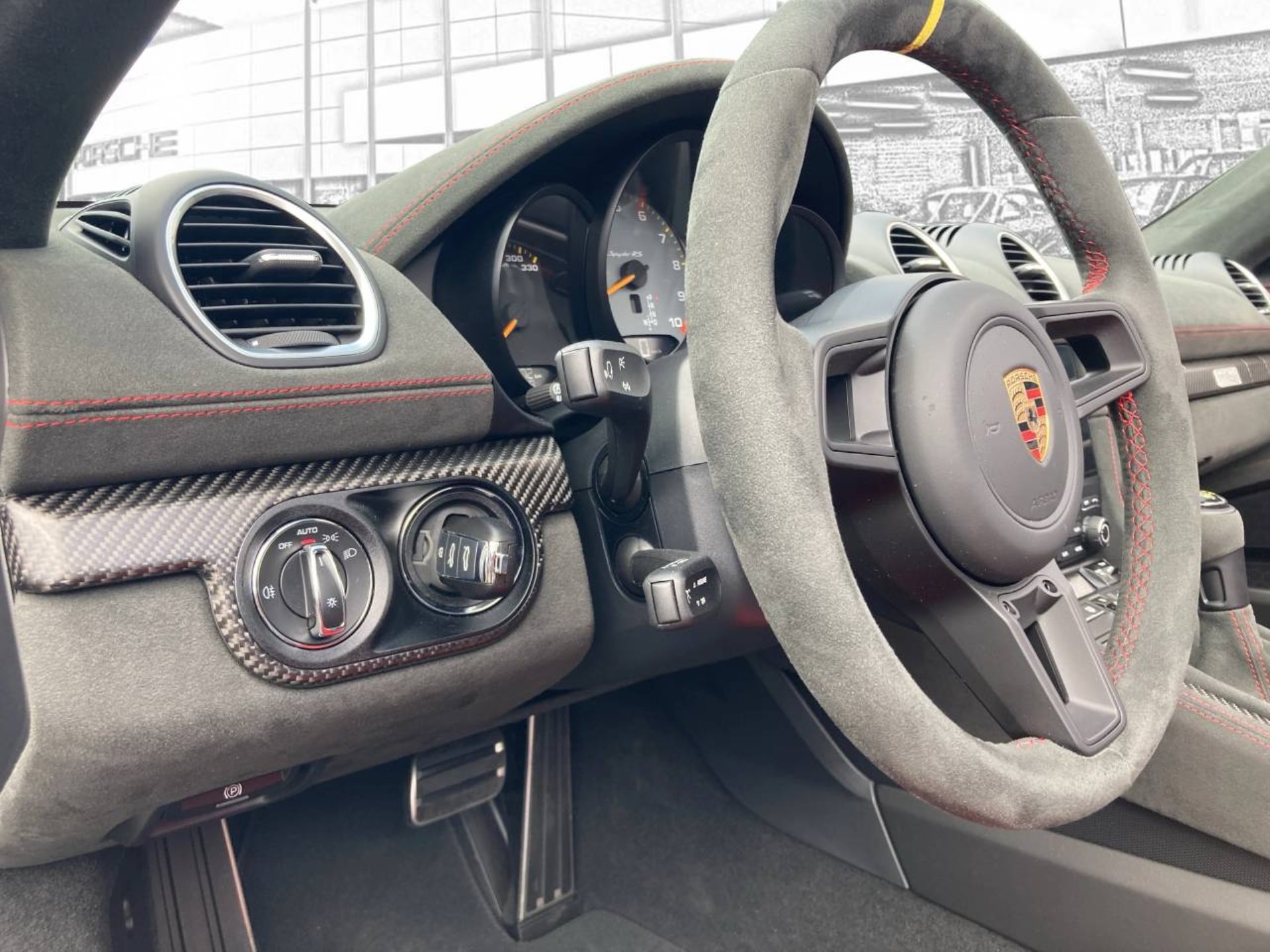 PORSCHE 718 Spyder RS-image-15