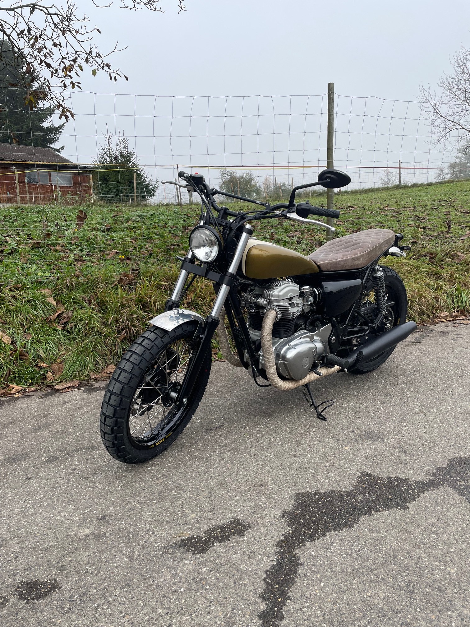 KAWASAKI W 650