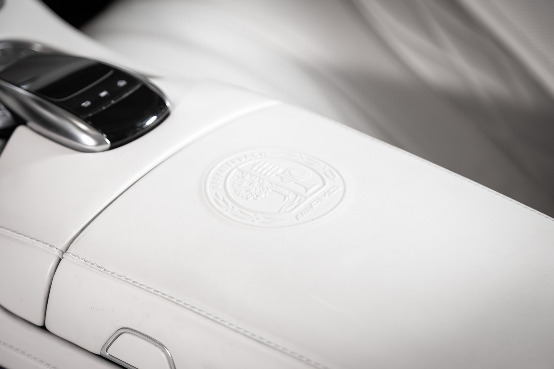 MERCEDES-BENZ S 63 AMG Cabriolet 4Matic Speedshift MCT-image-27