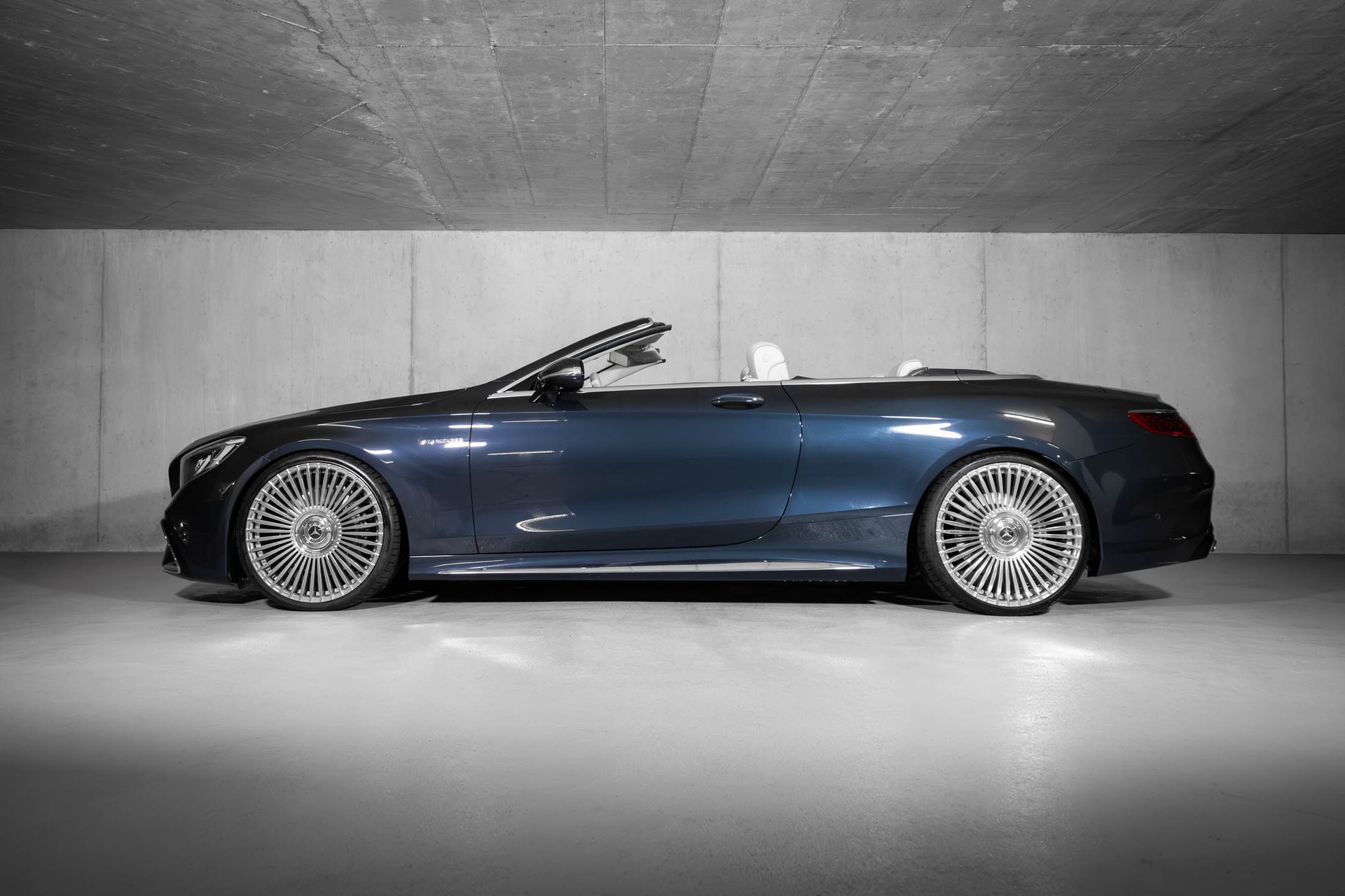 MERCEDES-BENZ S 63 AMG Cabriolet 4Matic Speedshift MCT-image-2