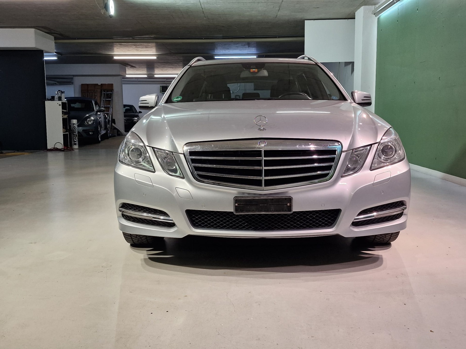 MERCEDES-BENZ E 250 CGI BlueEfficiency 7G-Tronic-image-2