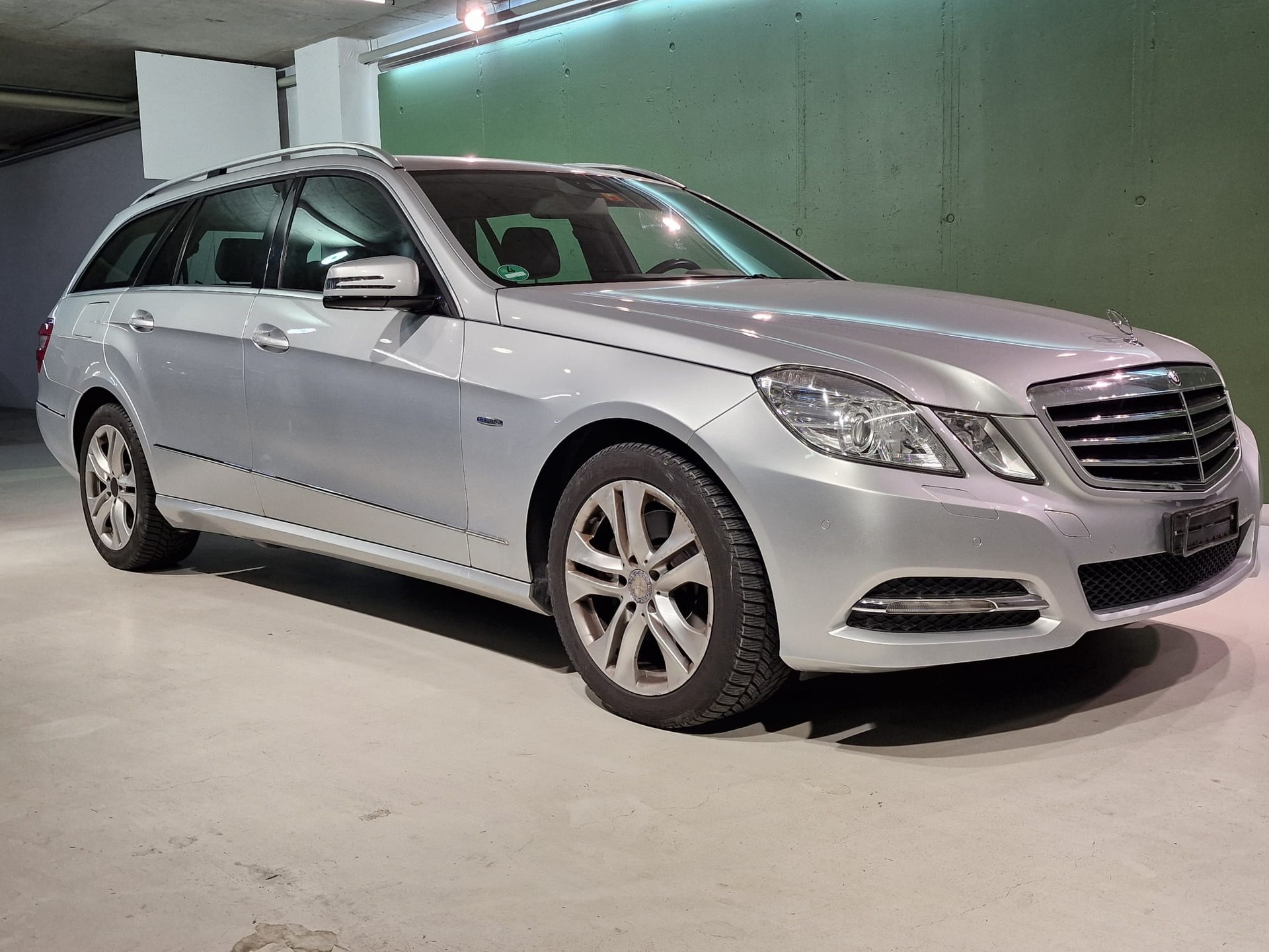 MERCEDES-BENZ E 250 CGI BlueEfficiency 7G-Tronic-image-0