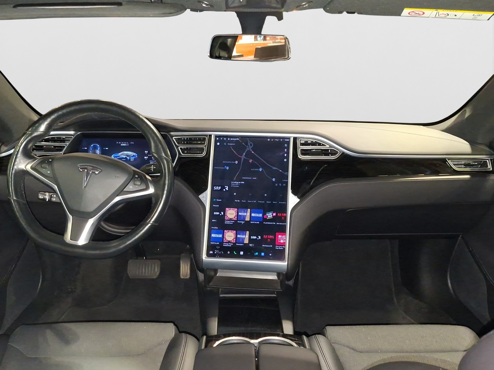 TESLA Model S 100 D-image-11