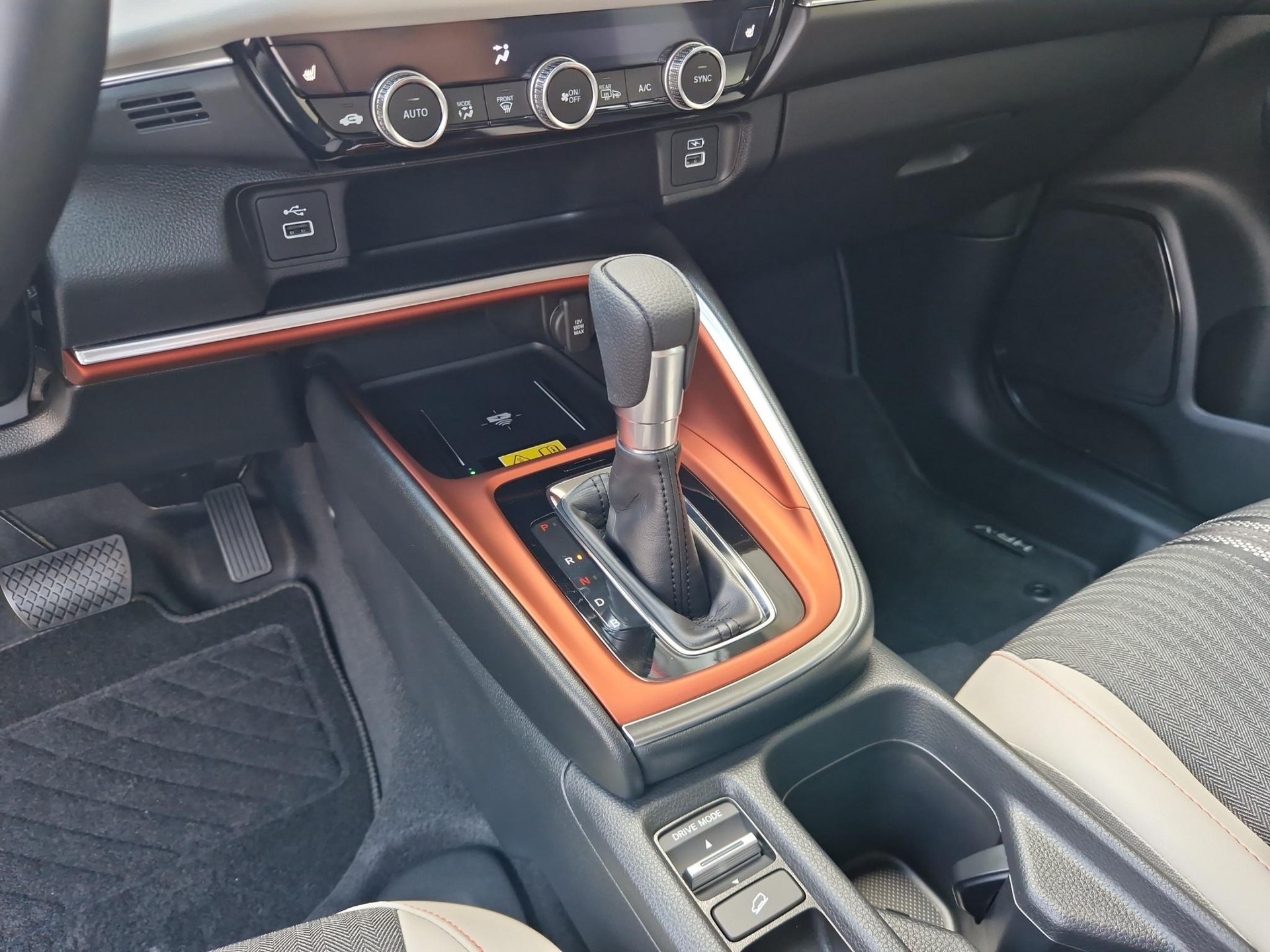 HONDA HR-V 1.5 i-MMD Advance Style-image-16