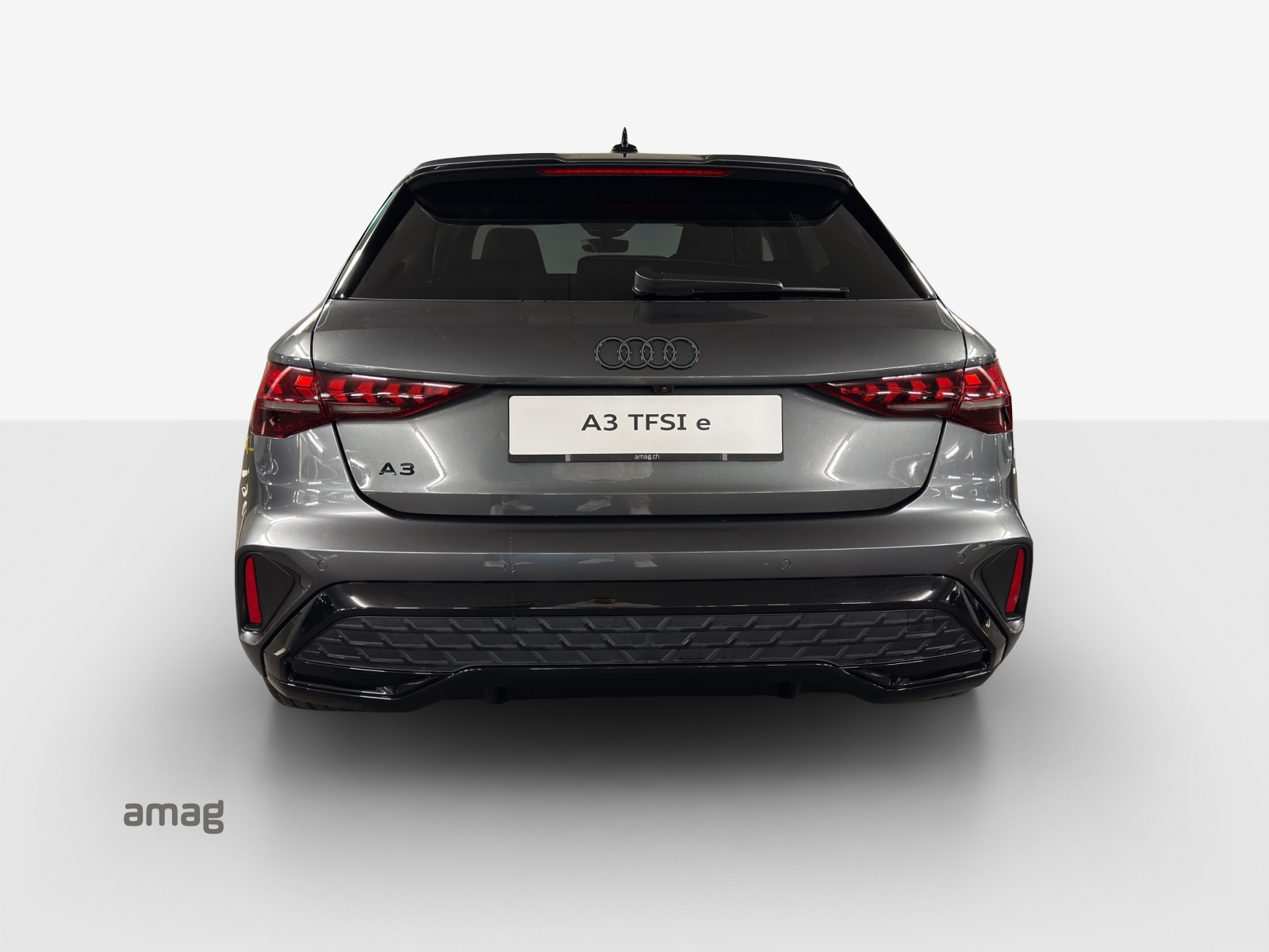AUDI A3 Sportback 45 TFSI e S line Attraction S-tronic-image-3