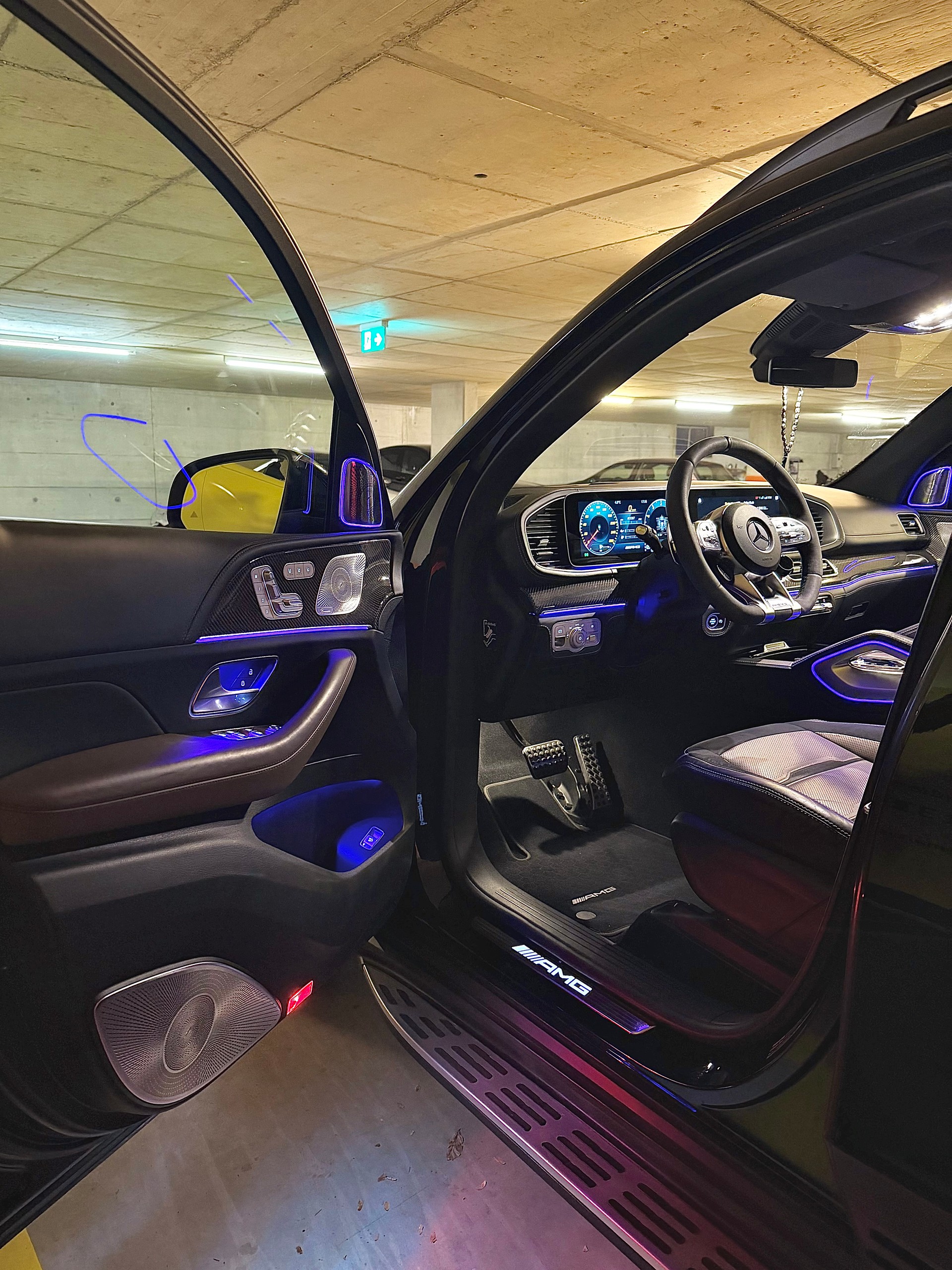MERCEDES-BENZ GLE 53 AMG 4Matic+ 9G-Speedshift | CH | Burmester 3D | Massagesitze | Zierelemente Carbon-image-7