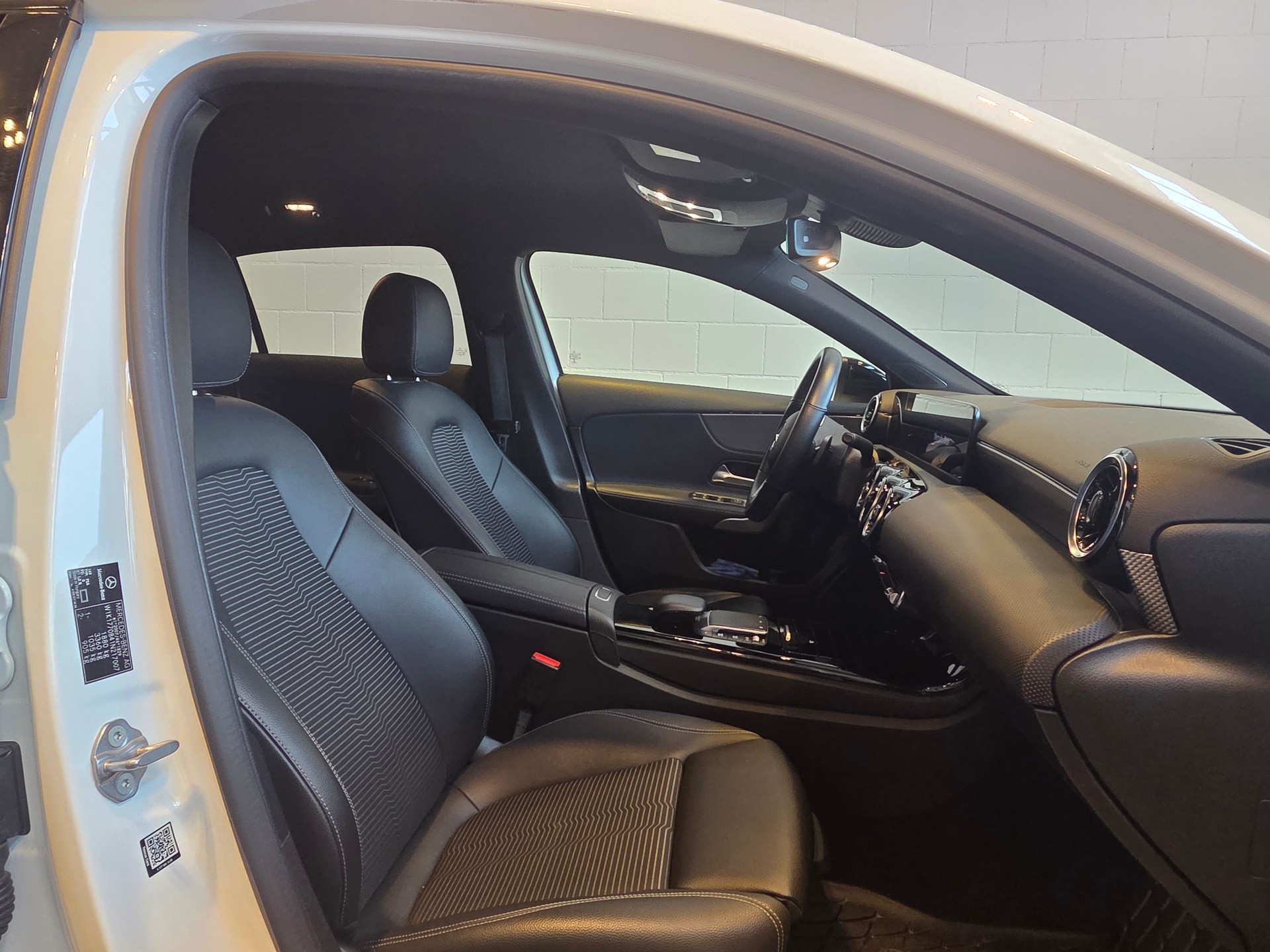 MERCEDES-BENZ A 180 Night Star-image-17