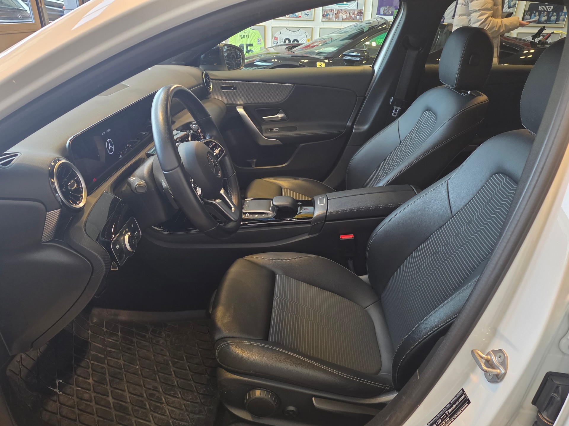 MERCEDES-BENZ A 180 Night Star-image-7