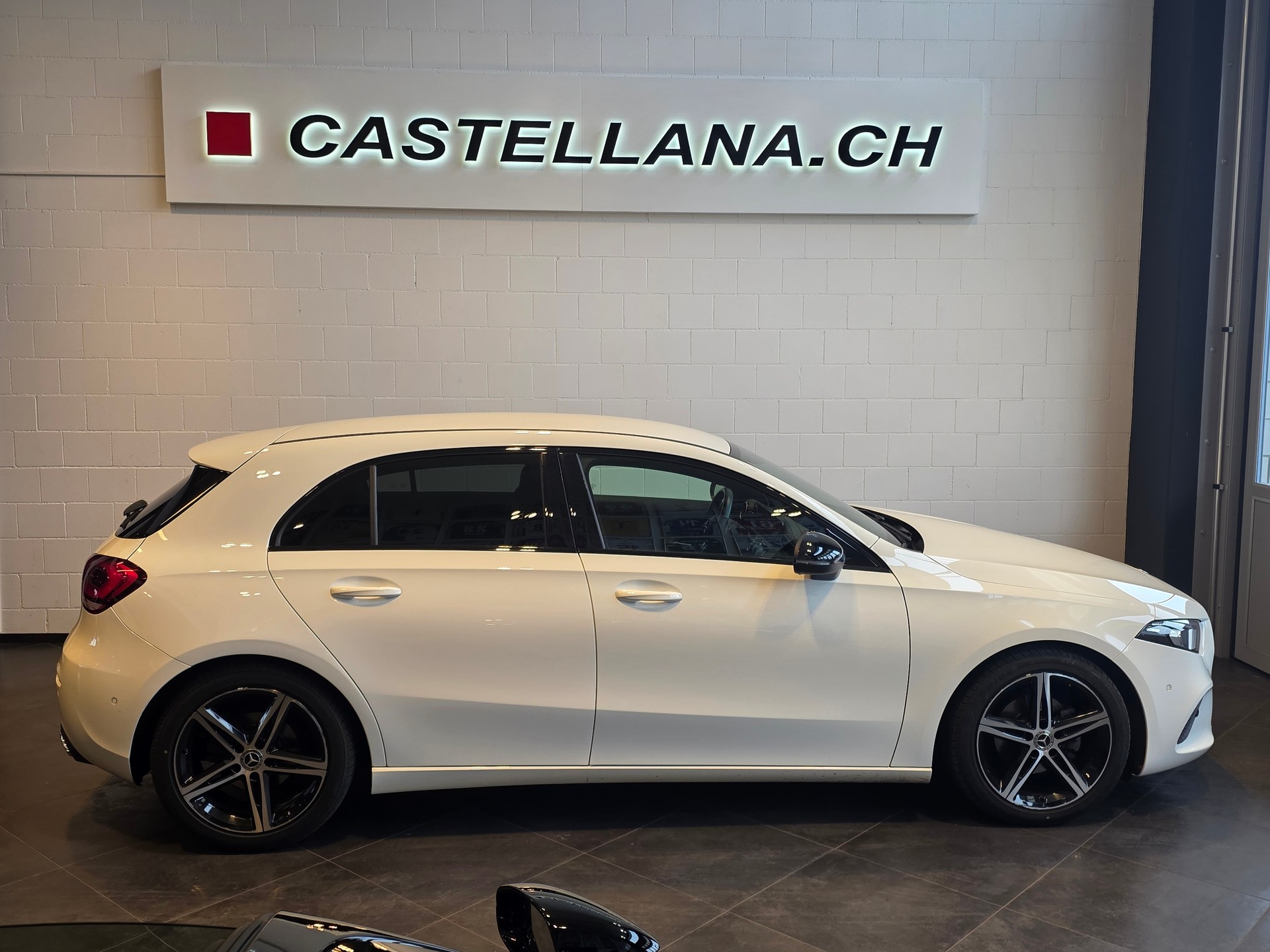 MERCEDES-BENZ A 180 Night Star-image-5
