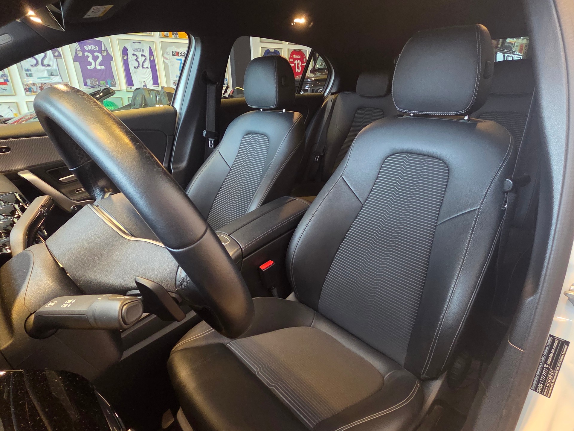 MERCEDES-BENZ A 180 Night Star-image-8