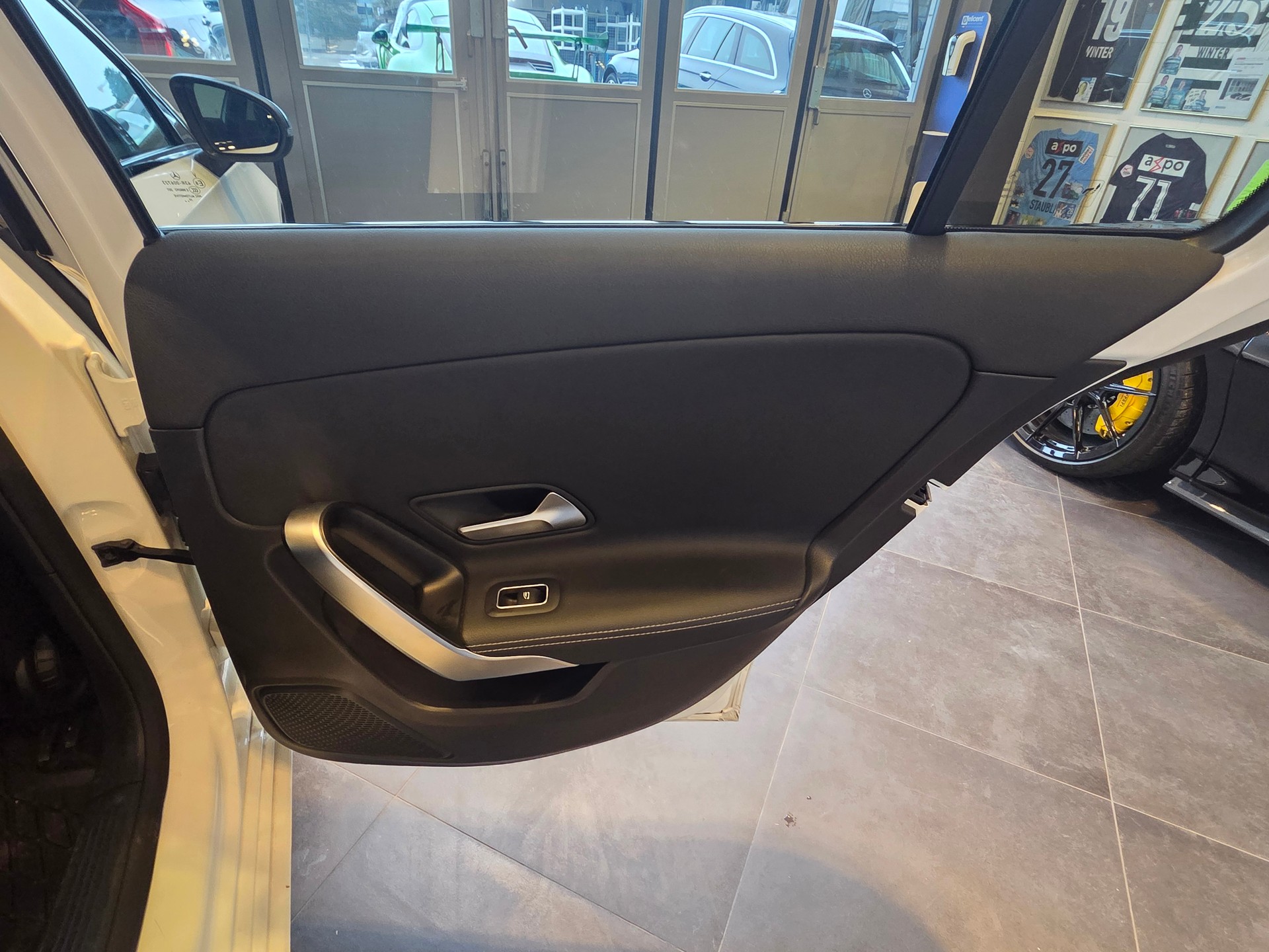 MERCEDES-BENZ A 180 Night Star-image-13