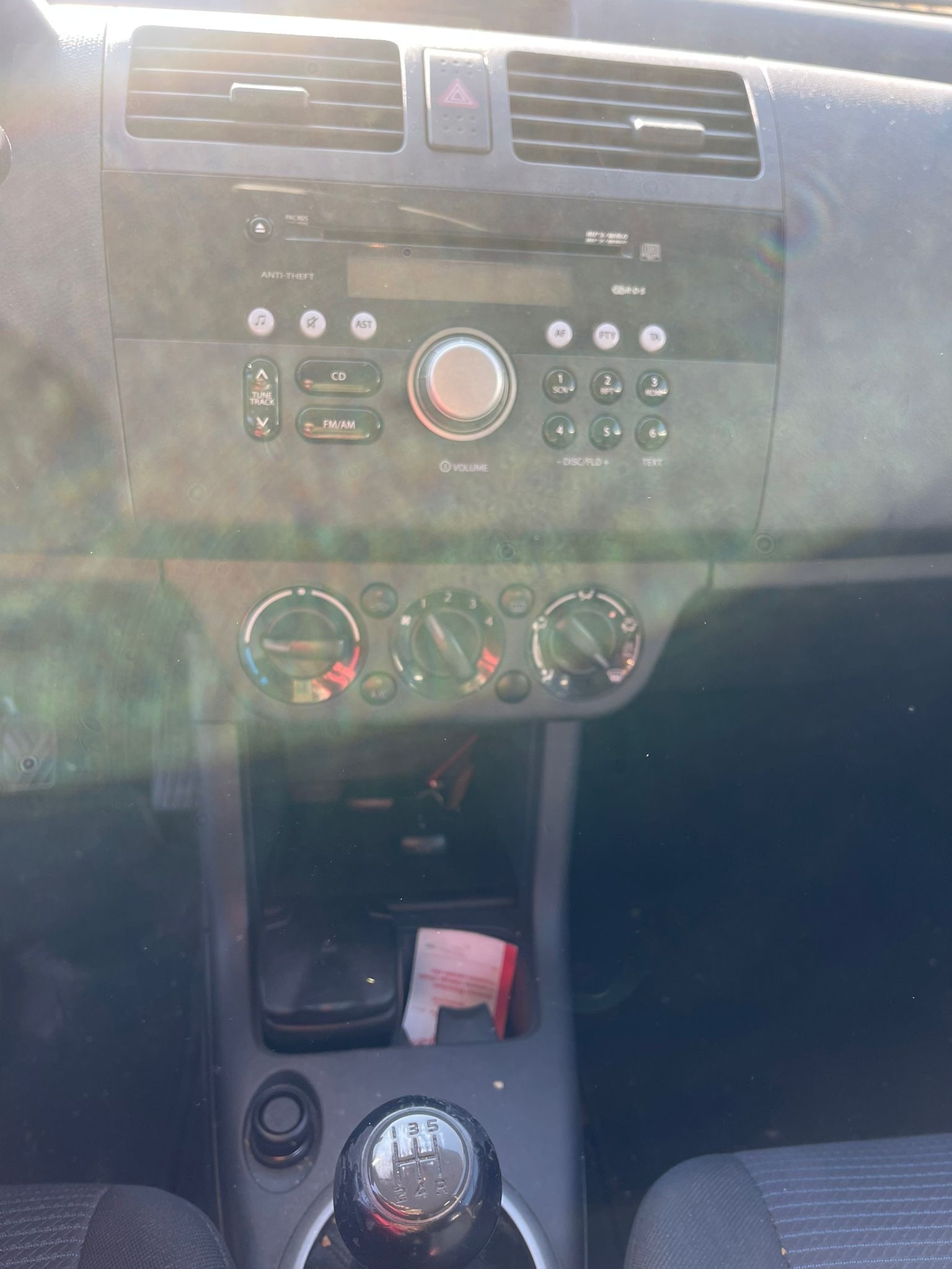 SUZUKI Swift 1.3i 16V GL Top 4x4-image-6