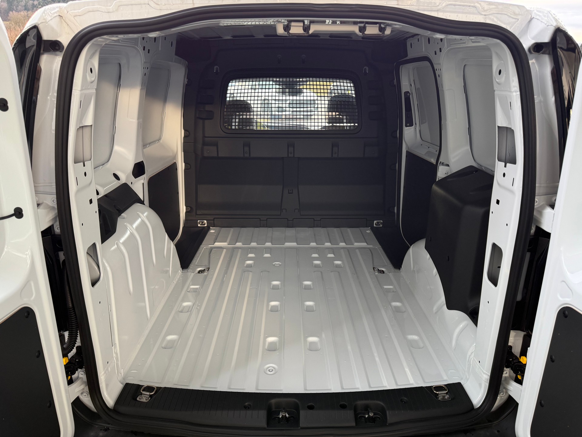 FORD Transit Connect Kasten 1.5 EcoBoost PHEV Trend-image-7
