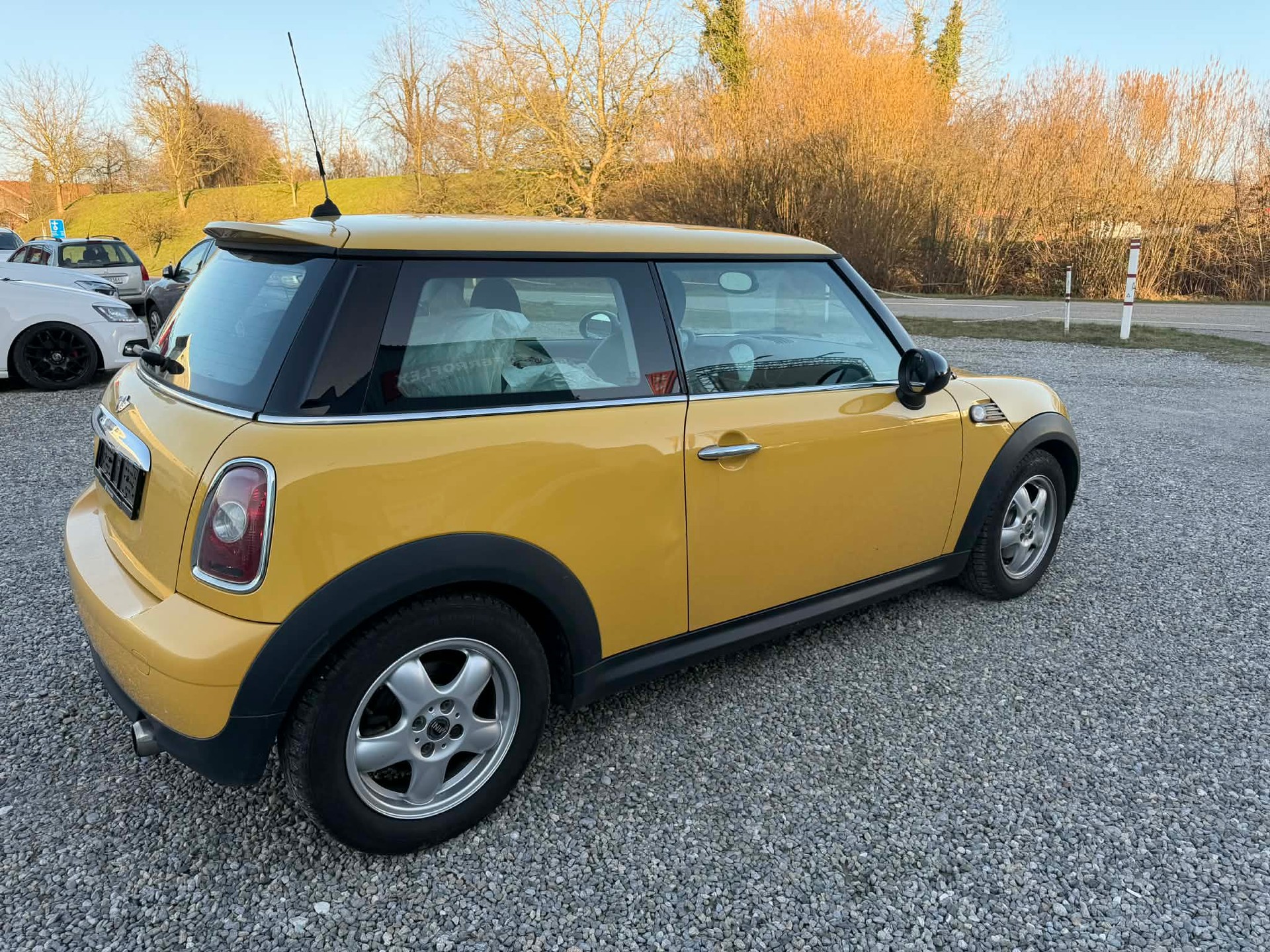 MINI One-image-10