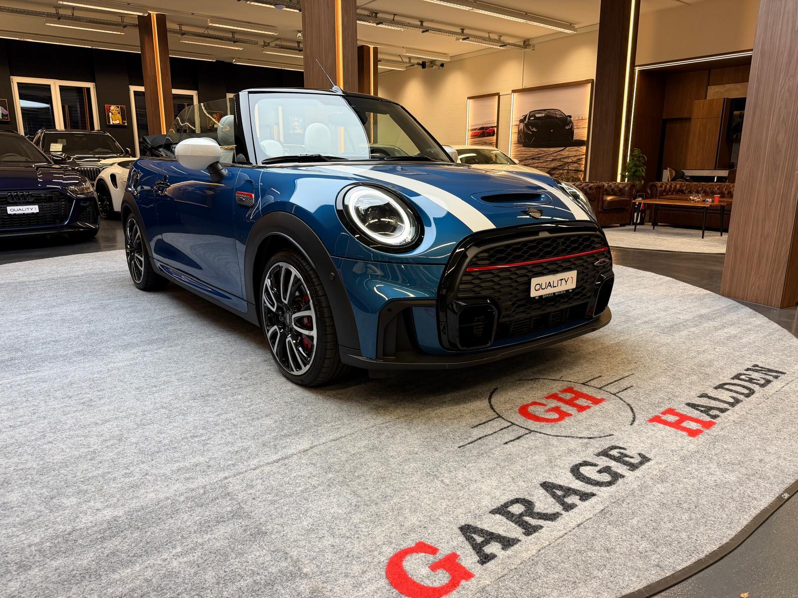 MINI Cabrio F57 2.0i John Cooper Works-image-0