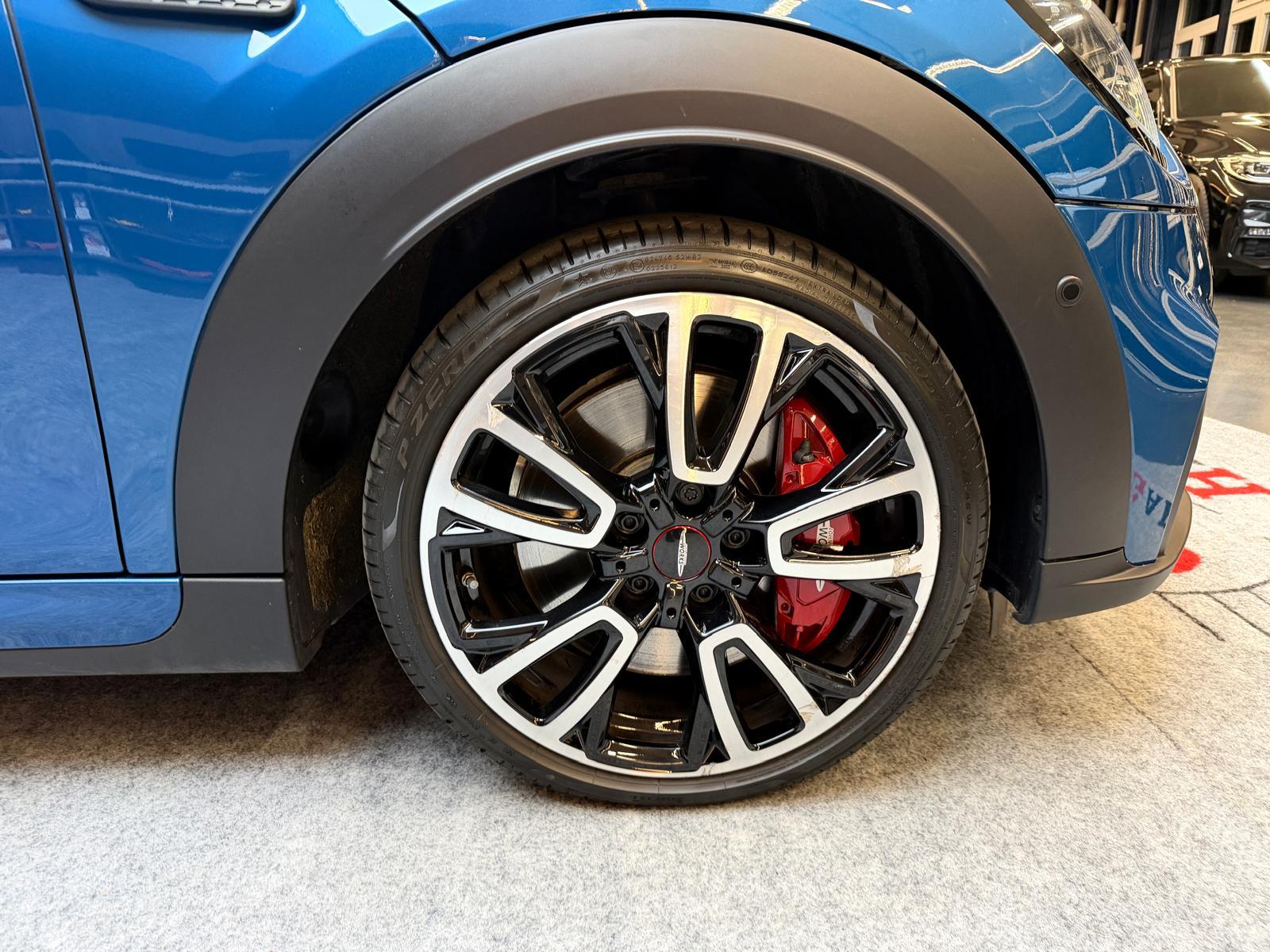 MINI Cabrio F57 2.0i John Cooper Works-image-12