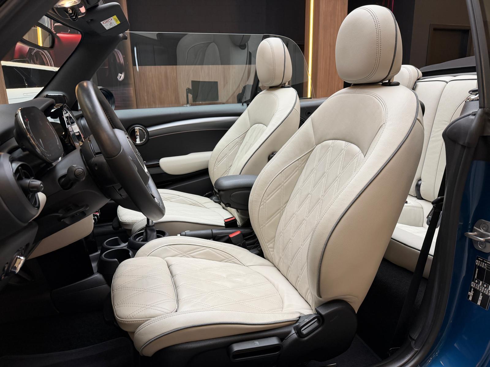 MINI Cabrio F57 2.0i John Cooper Works-image-18