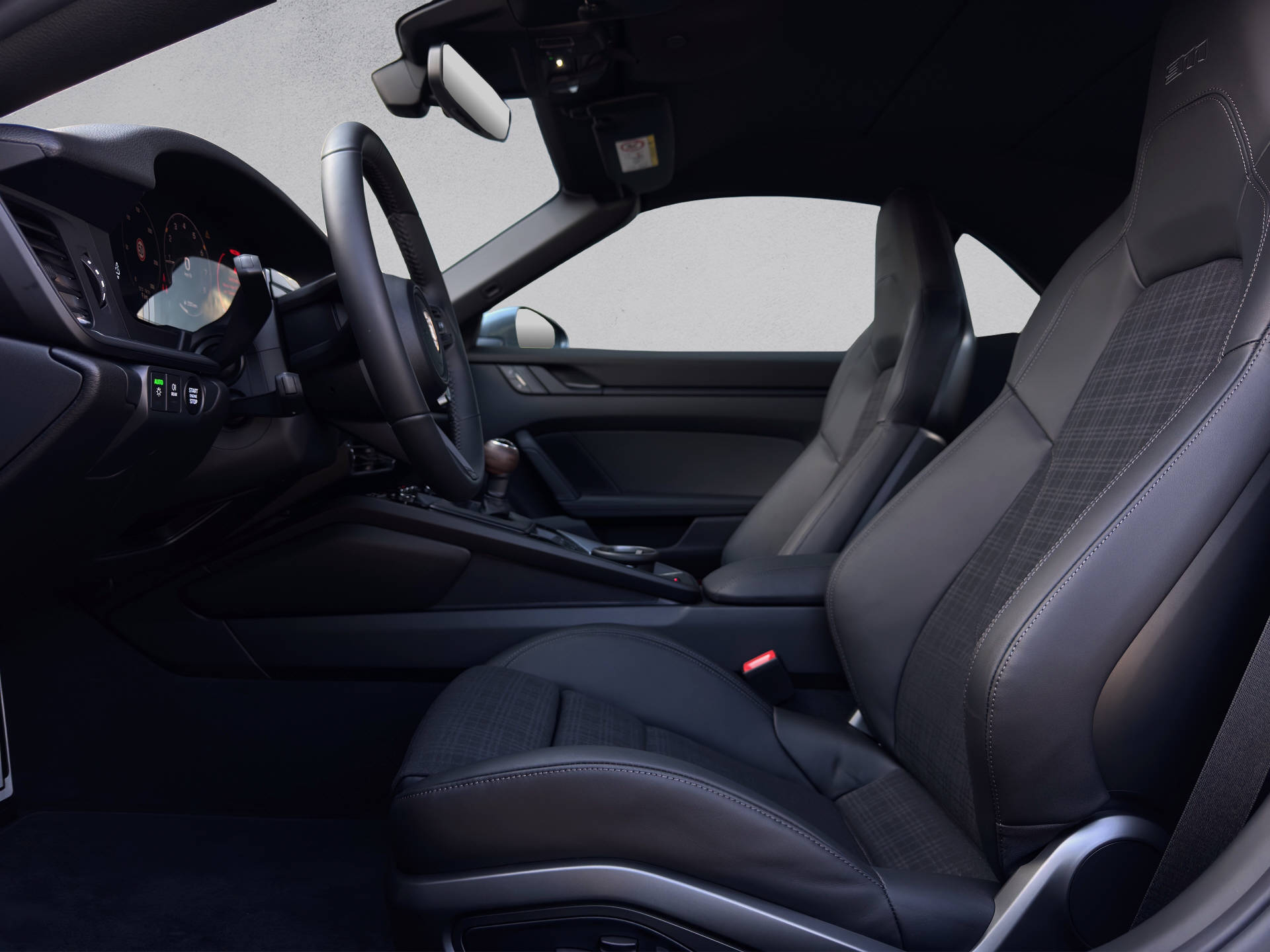 PORSCHE 911 Carrera T Cabriolet-image-6