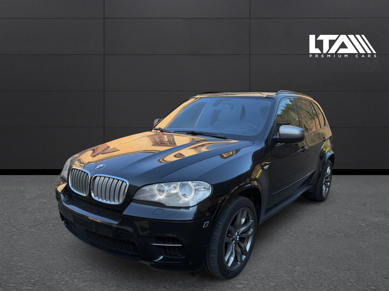 BMW X5 xDrive M50d Steptronic — slika 1