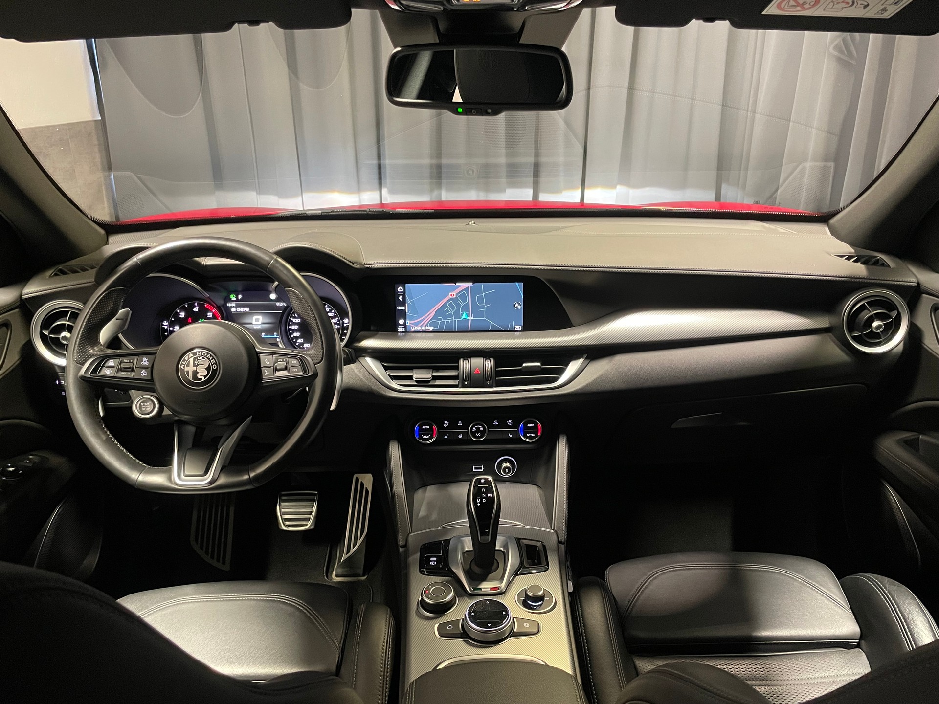 ALFA ROMEO Stelvio 2.2JTDM Veloce Ti Q4Automatic(79)(M)-image-8