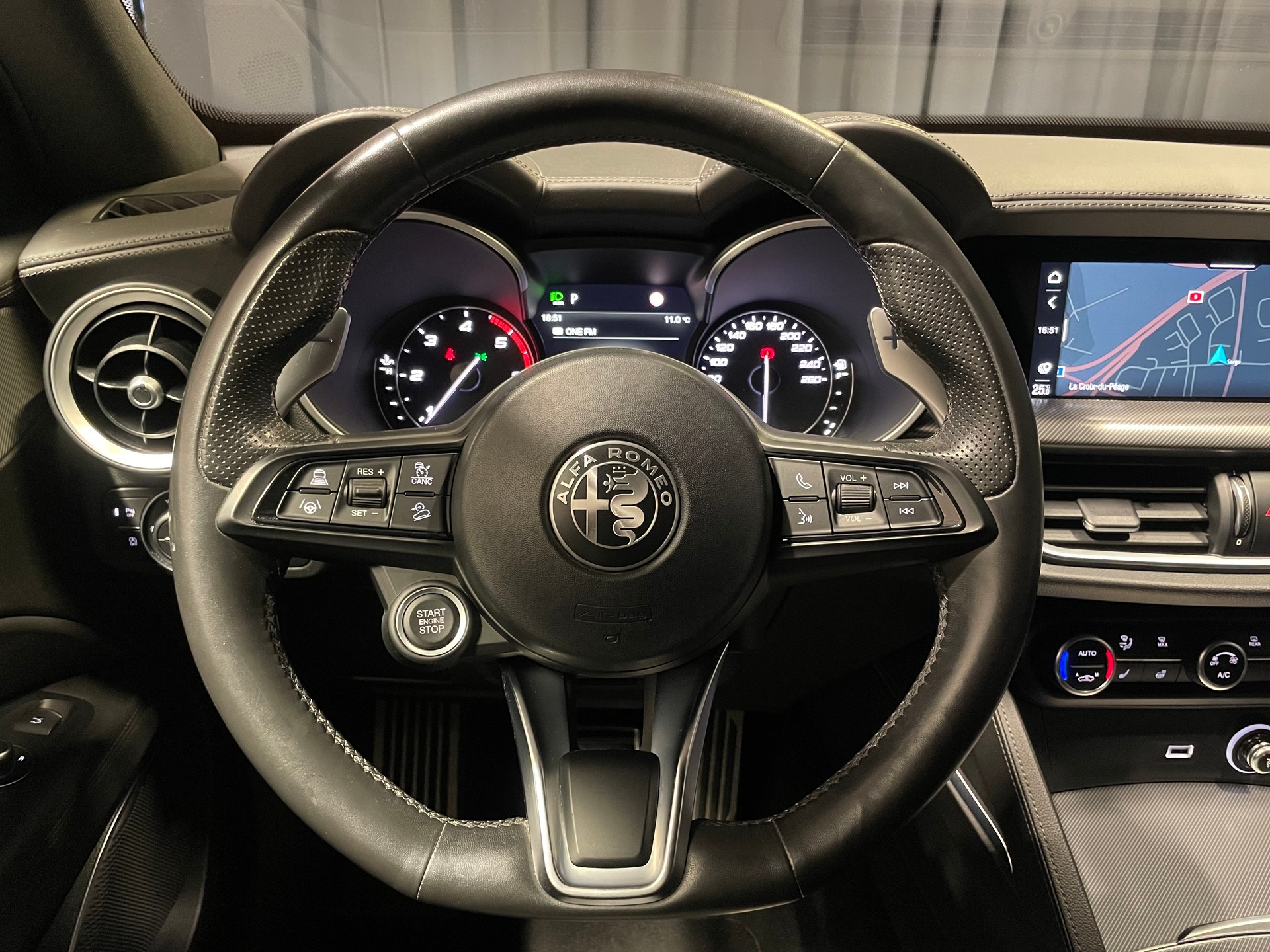 ALFA ROMEO Stelvio 2.2JTDM Veloce Ti Q4Automatic(79)(M)-image-9