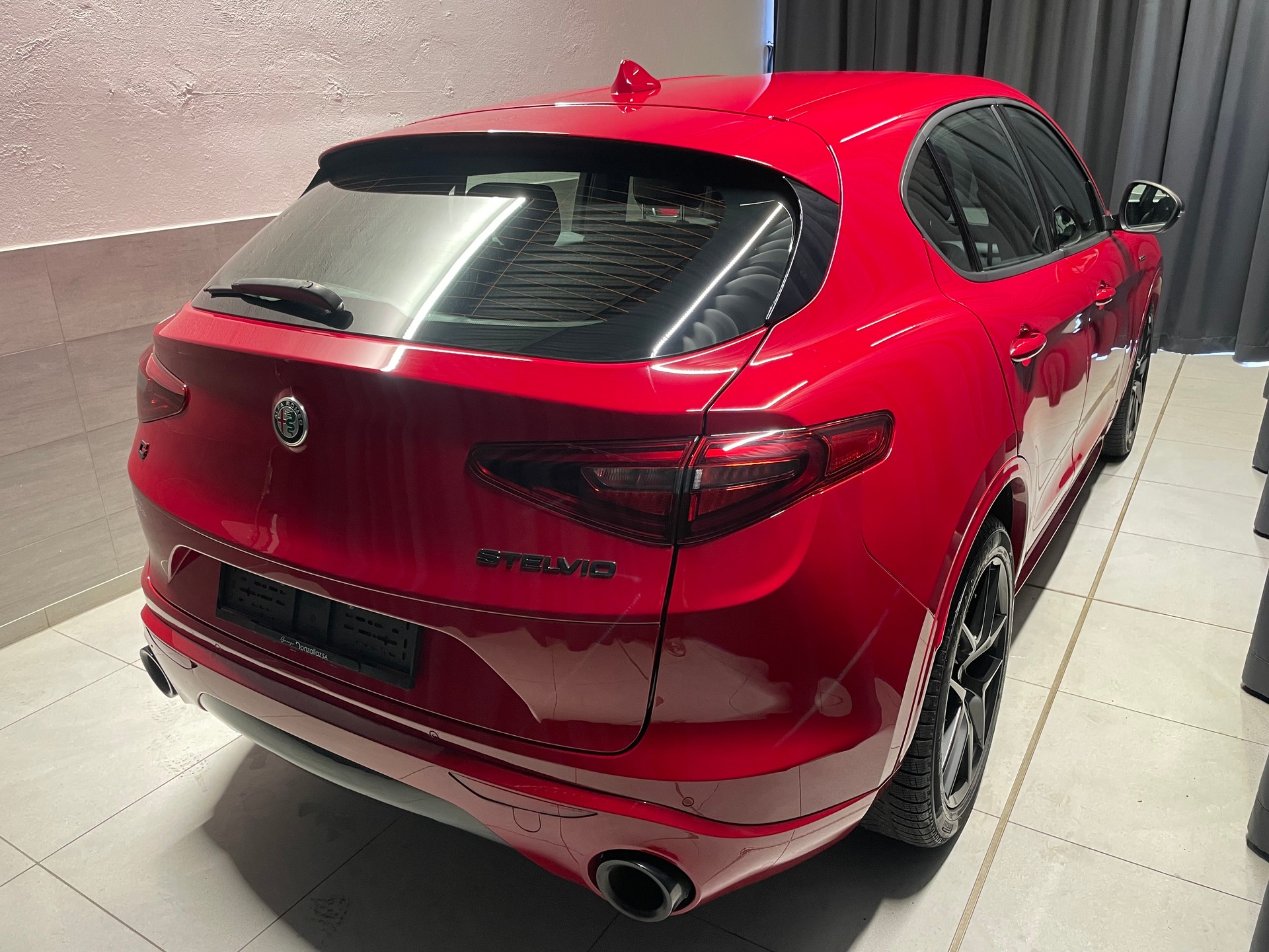 ALFA ROMEO Stelvio 2.2JTDM Veloce Ti Q4Automatic(79)(M)-image-5