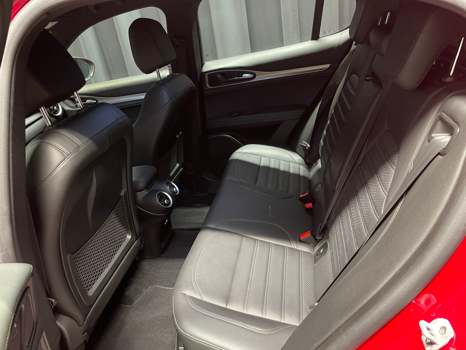 ALFA ROMEO Stelvio 2.2JTDM Veloce Ti Q4Automatic(79)(M)-image-7