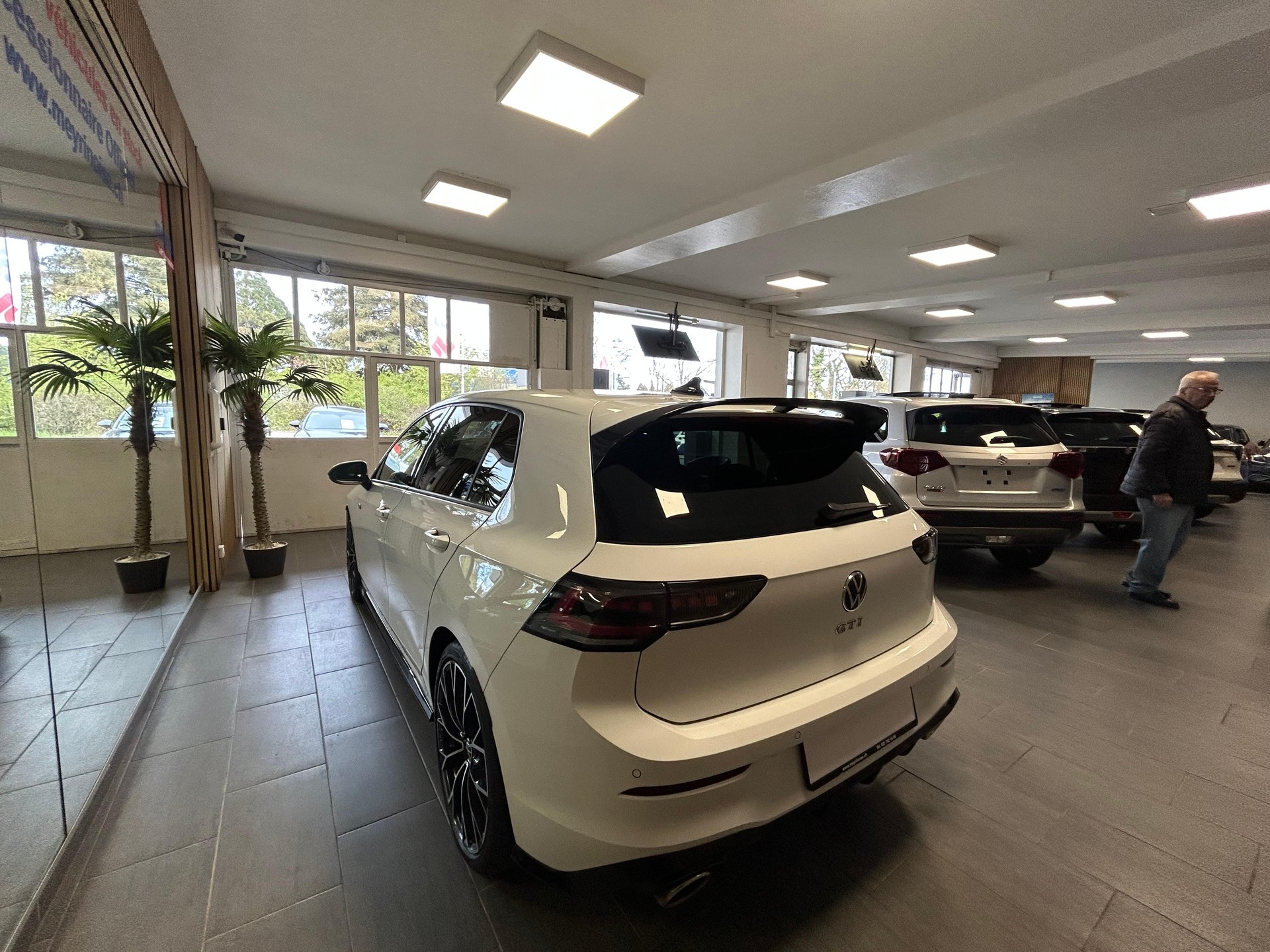 VW Golf VIII 2.0 TSI GTI Clubsport DSG-image-4