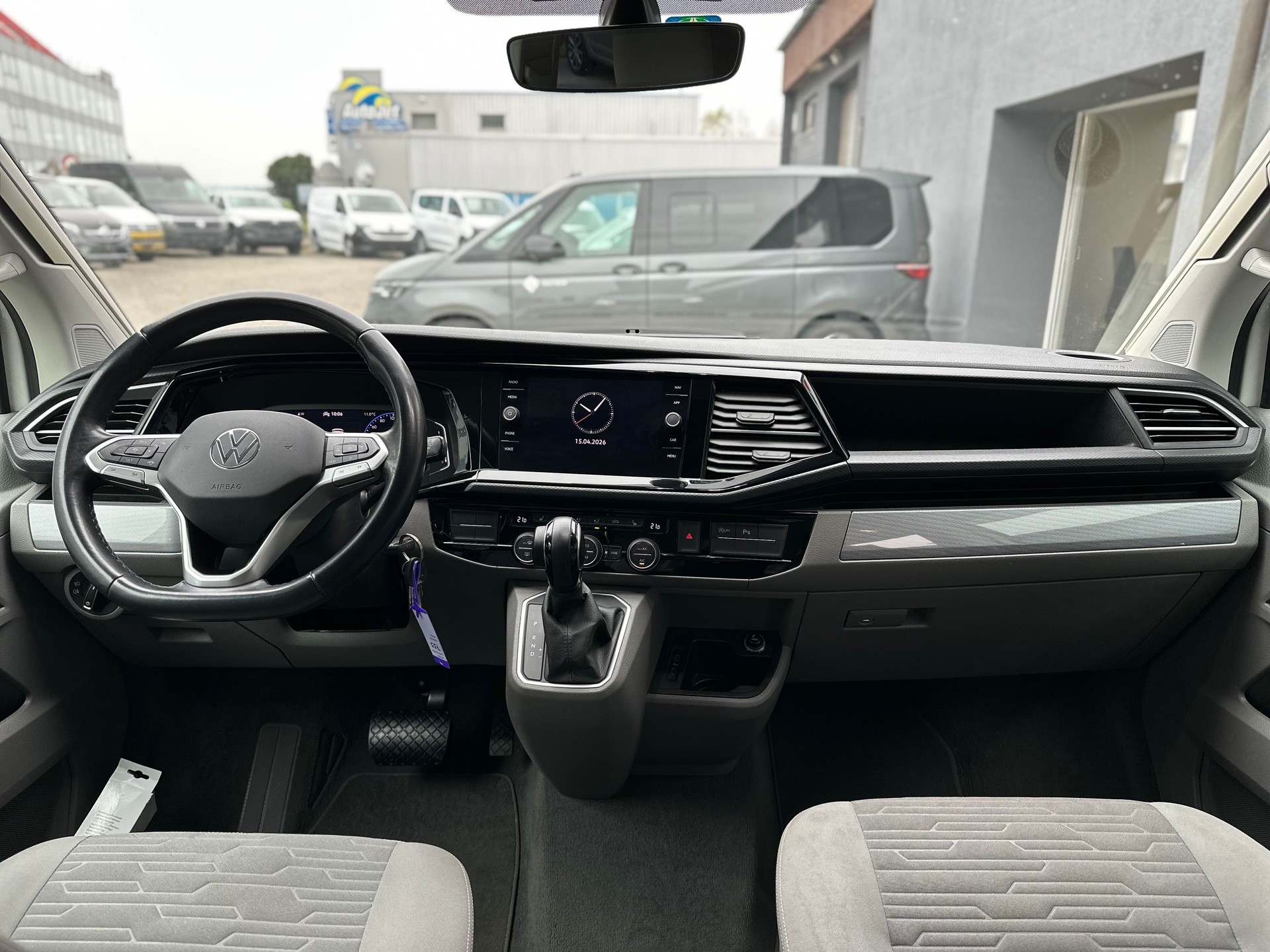 VW T6.1 California 2.0 TDI Ocean Liberty DSG-image-5