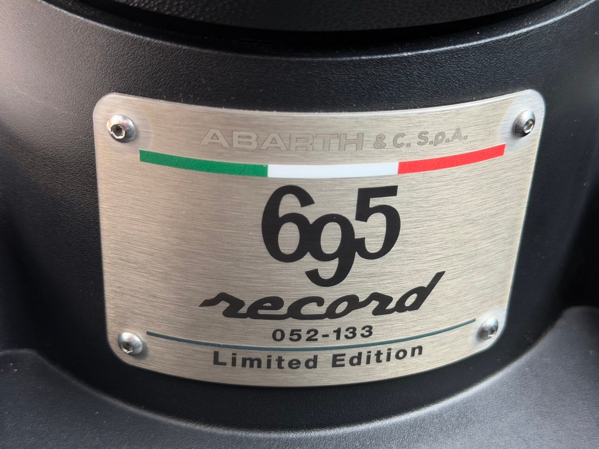 FIAT 695 1.4 16V Turbo Abarth Biposto-image-18
