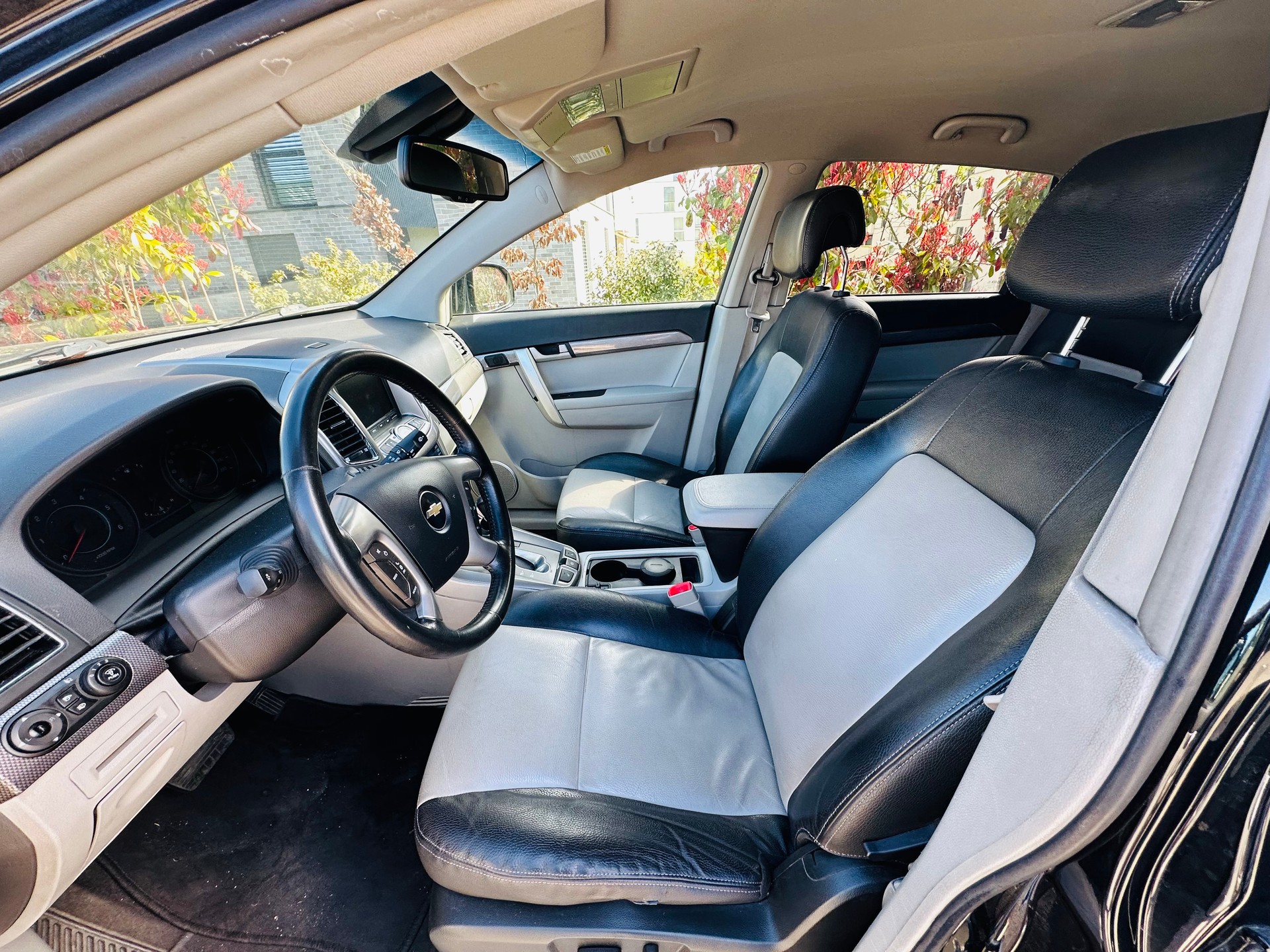 CHEVROLET Captiva 2.2 VCDi LTZ 4WD Automatic-image-5