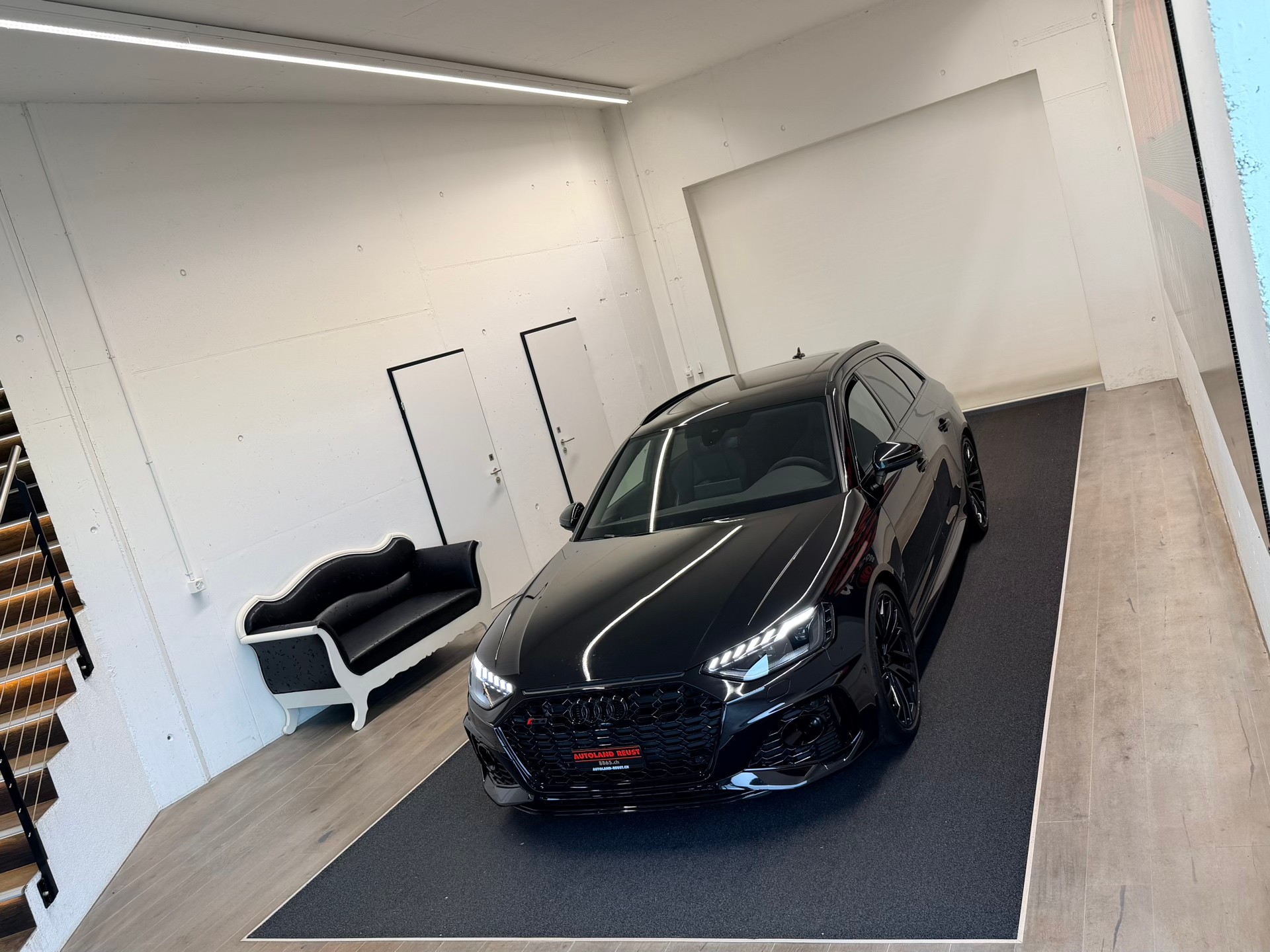 AUDI RS4 Avant quattro tiptronic-image-3