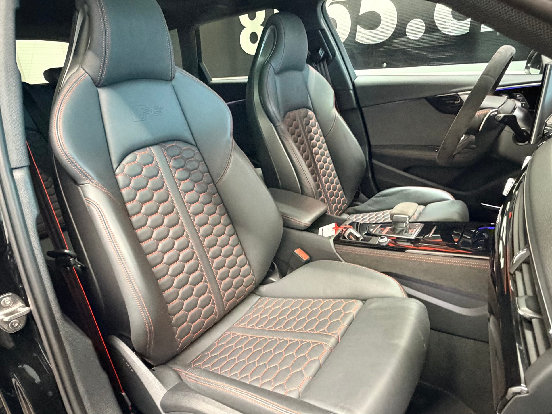 AUDI RS4 Avant quattro tiptronic-image-24