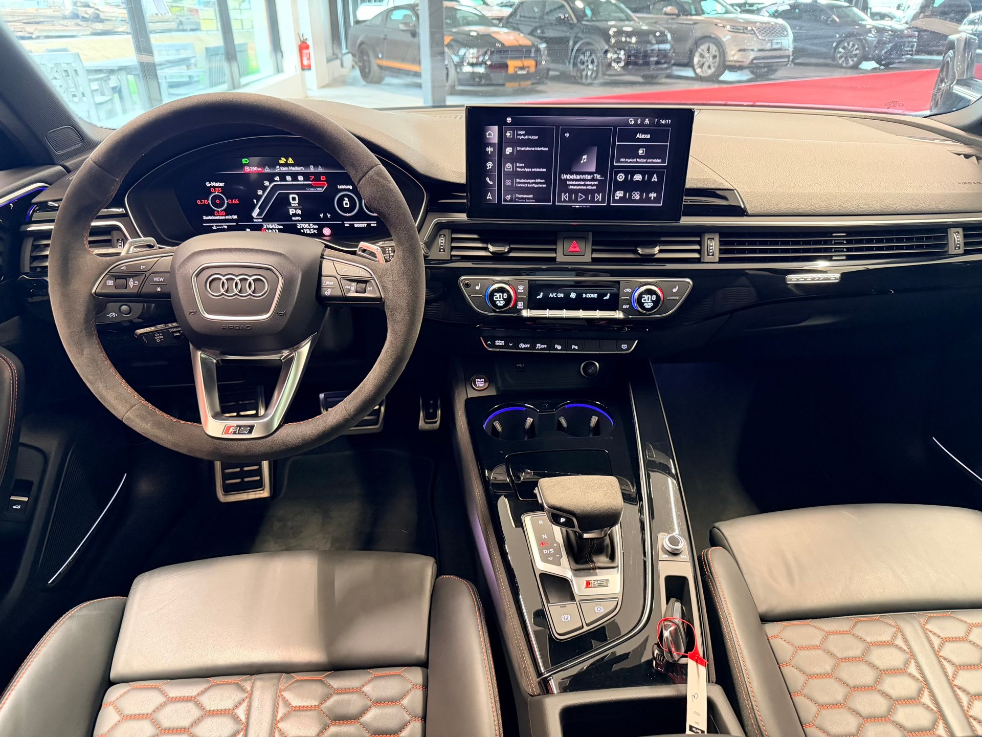 AUDI RS4 Avant quattro tiptronic-image-20