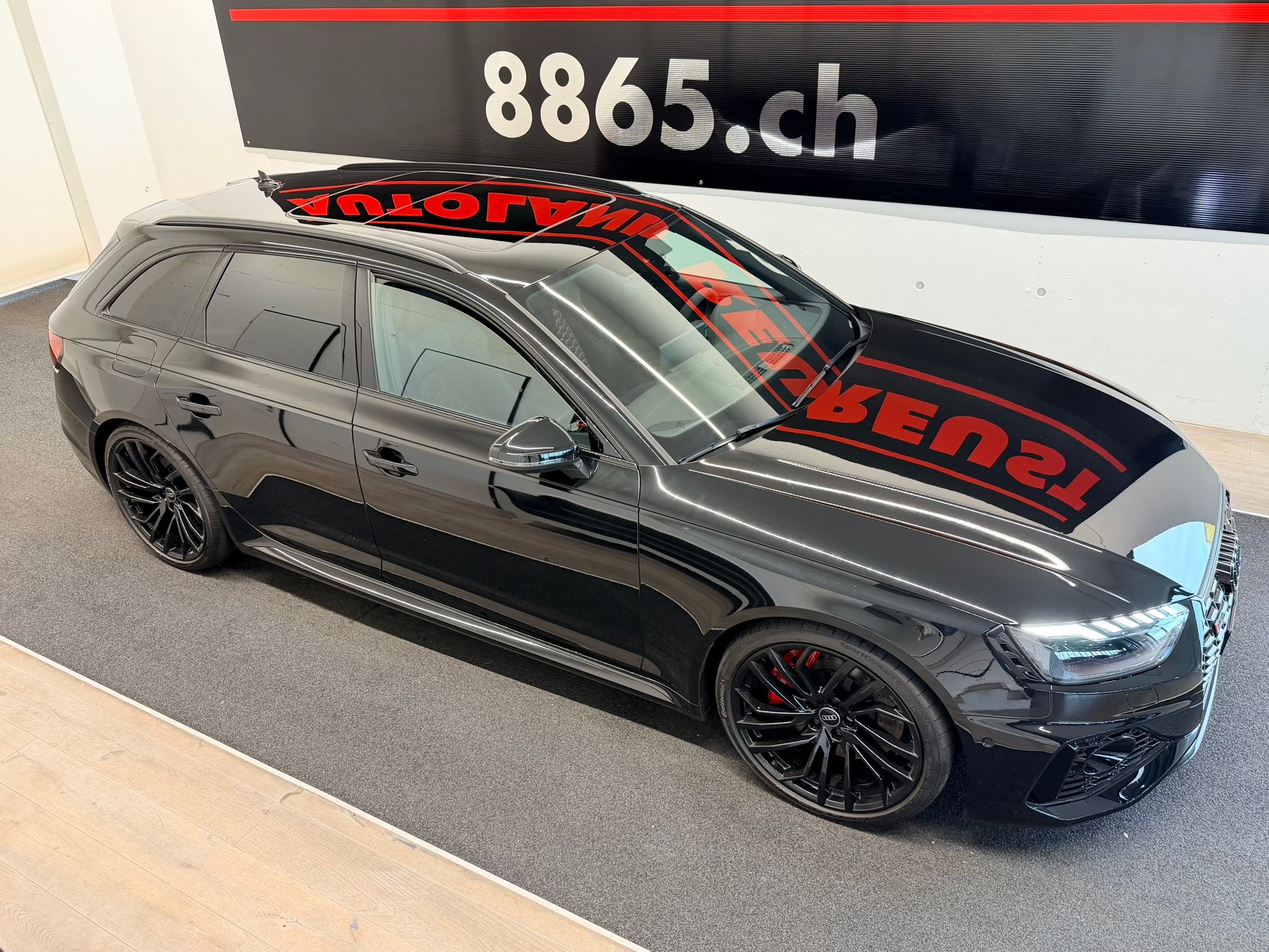 AUDI RS4 Avant quattro tiptronic-image-4