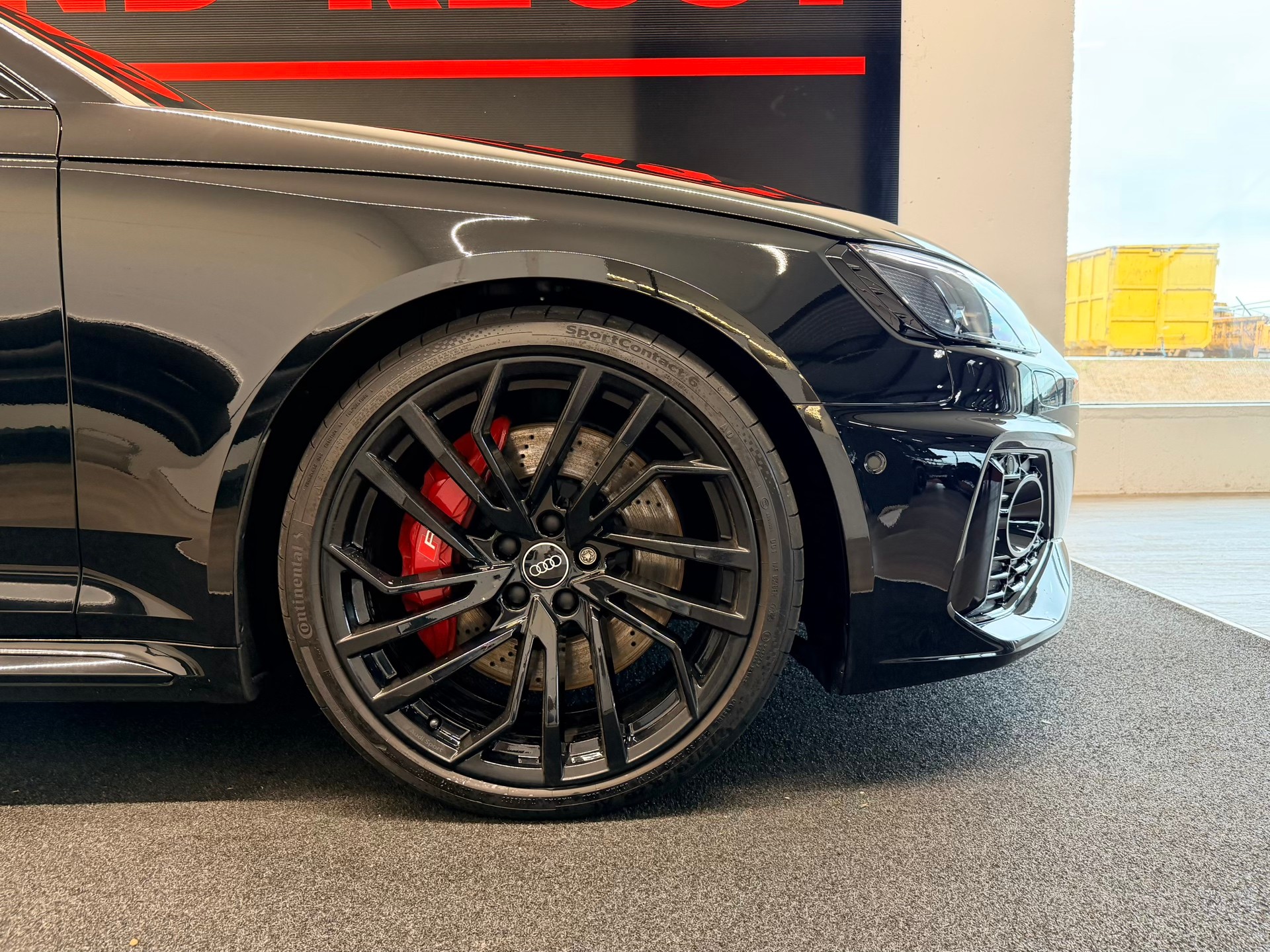 AUDI RS4 Avant quattro tiptronic-image-5