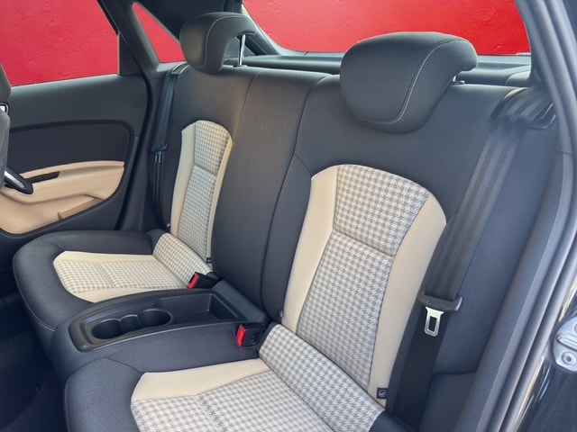 AUDI A1 Sportback 1.4 TFSI Ambition S-tronic-image-20