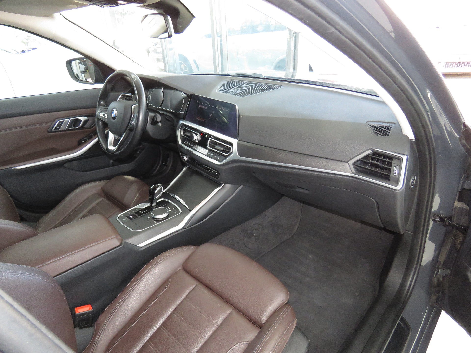 BMW 318d 48V Touring Luxury Line Steptronic (Automat)-image-10