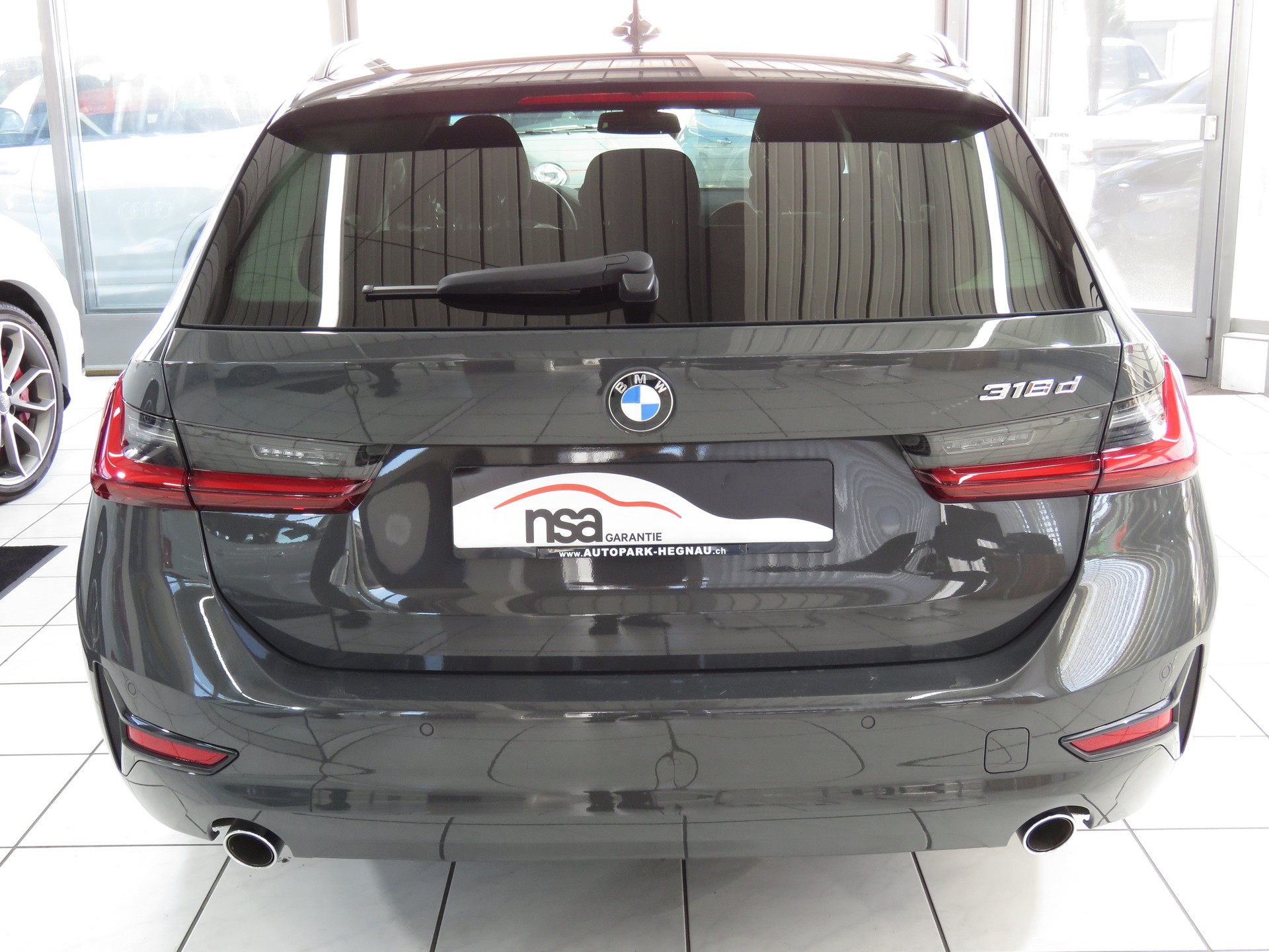 BMW 318d 48V Touring Luxury Line Steptronic (Automat)-image-4