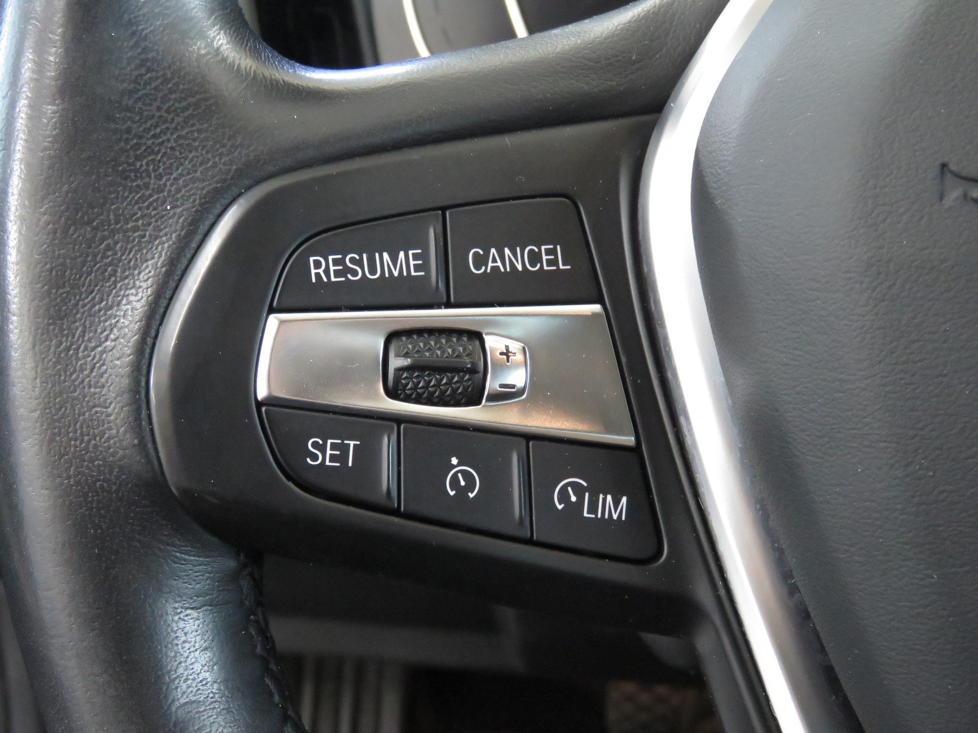 BMW 318d 48V Touring Luxury Line Steptronic (Automat)-image-20