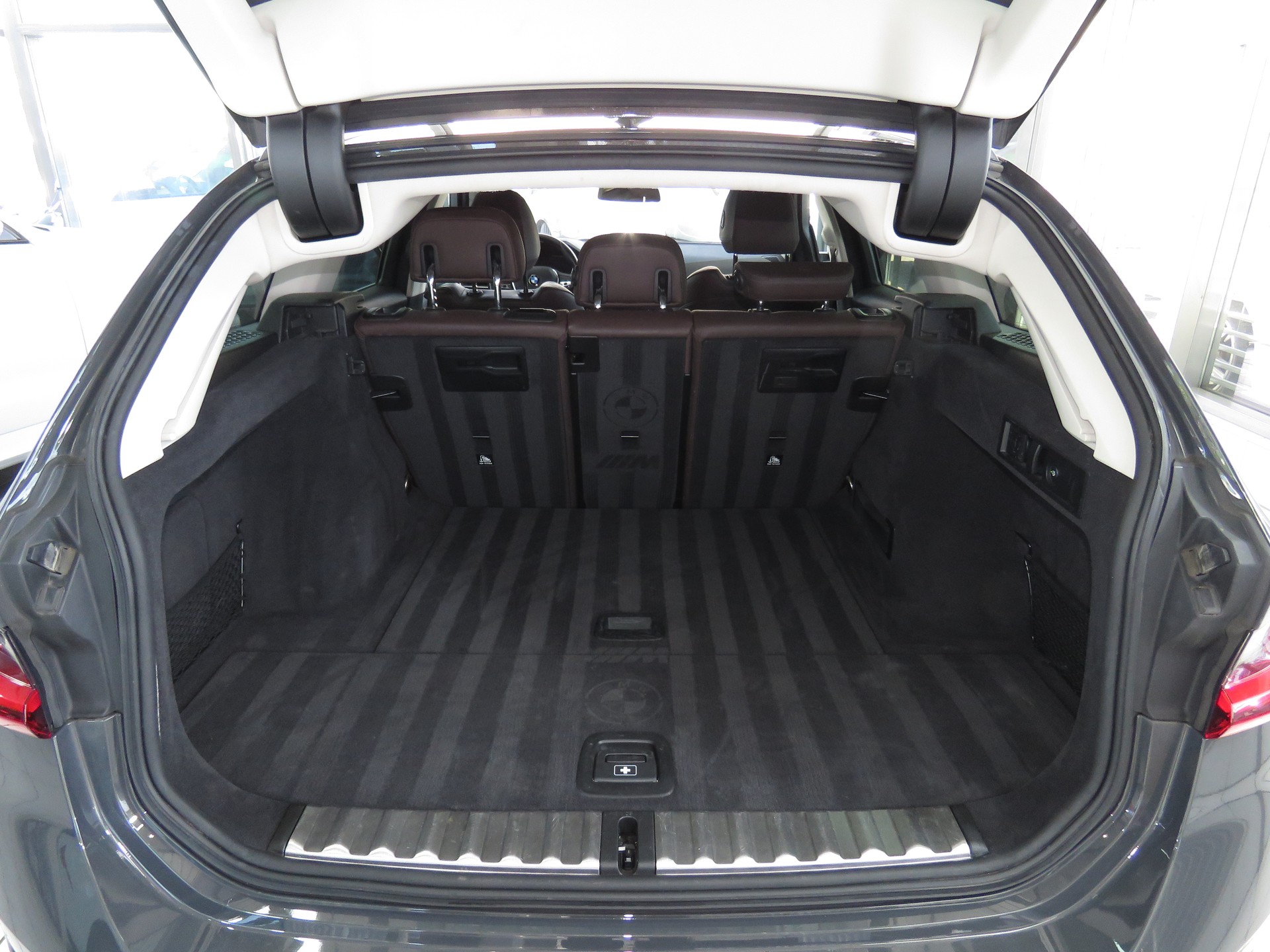 BMW 318d 48V Touring Luxury Line Steptronic (Automat)-image-9