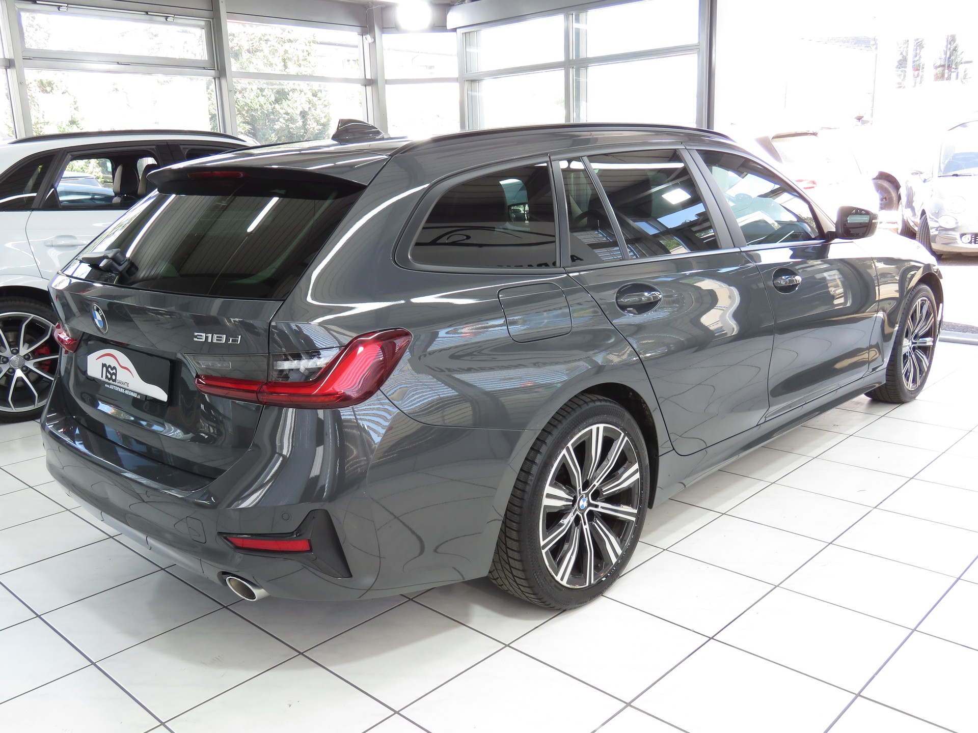 BMW 318d 48V Touring Luxury Line Steptronic (Automat)-image-3
