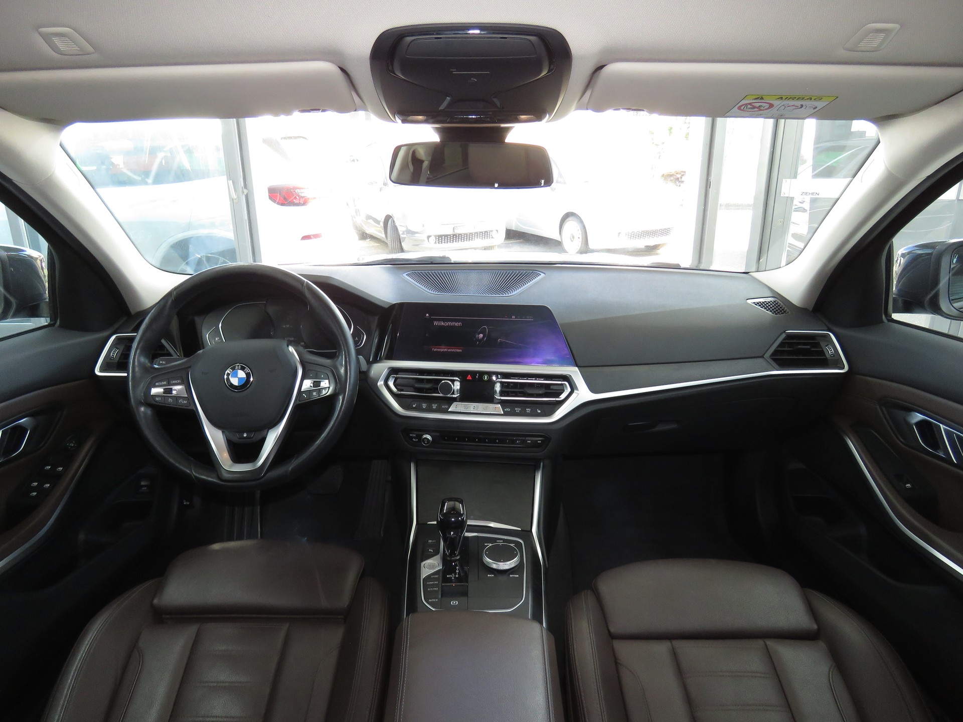 BMW 318d 48V Touring Luxury Line Steptronic (Automat)-image-13