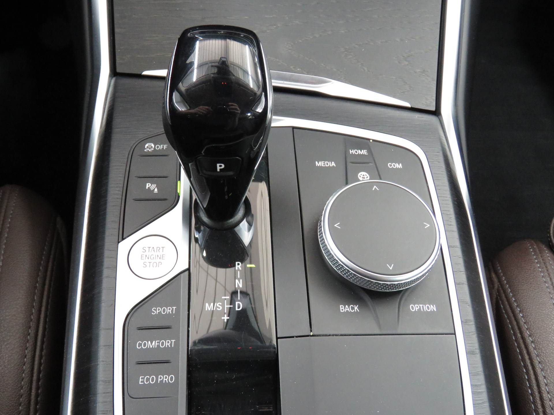 BMW 318d 48V Touring Luxury Line Steptronic (Automat)-image-17