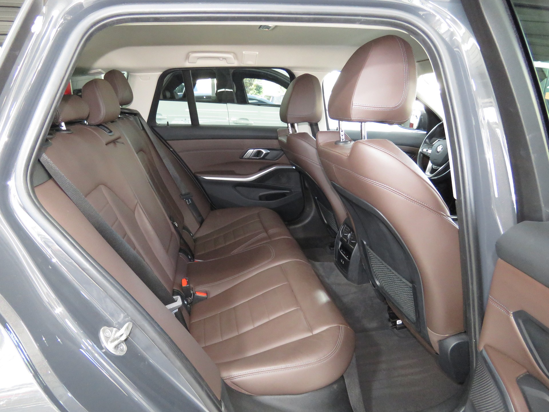 BMW 318d 48V Touring Luxury Line Steptronic (Automat)-image-12