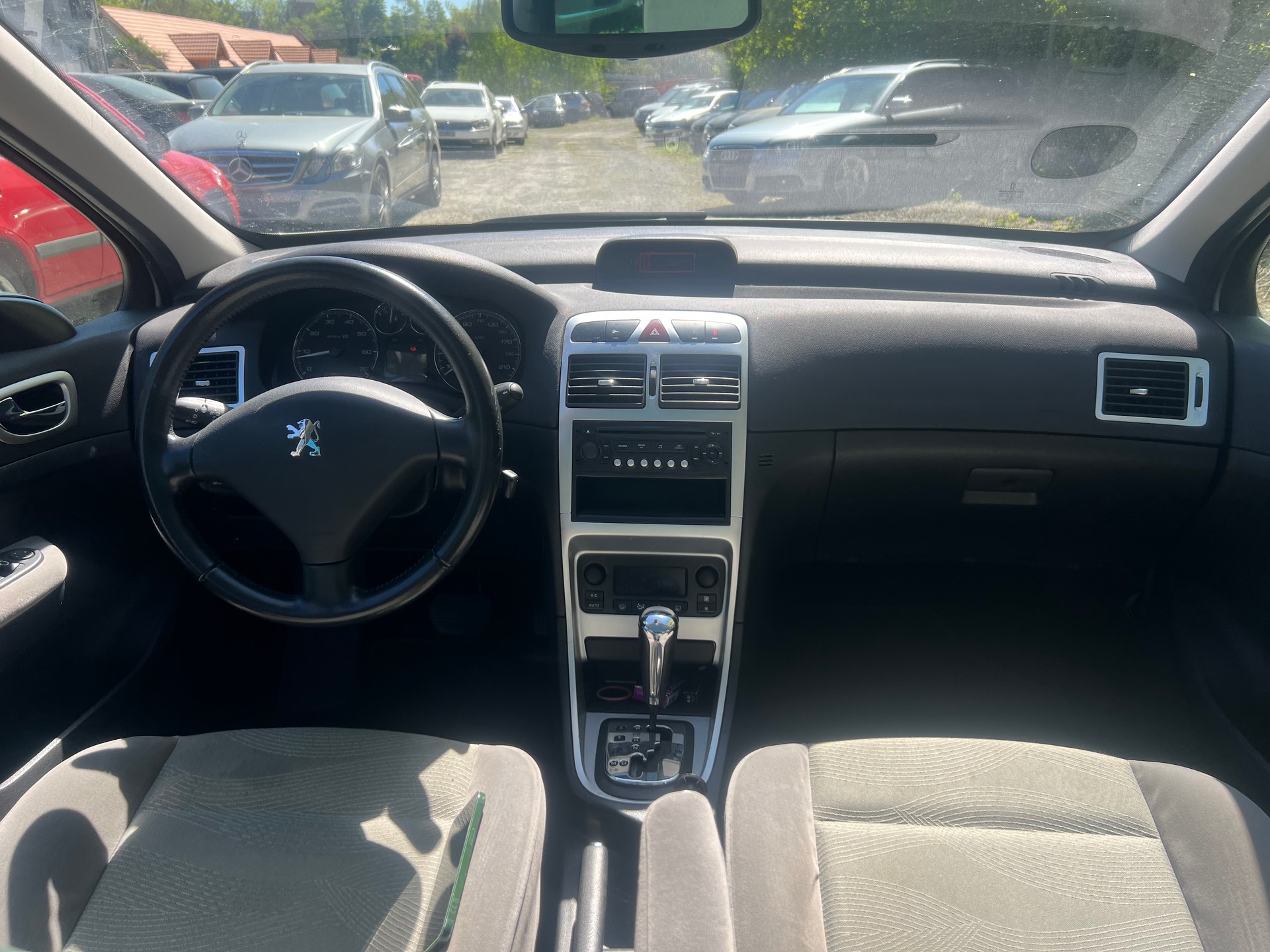 PEUGEOT 307 SW 2.0 16V Premium-image-9