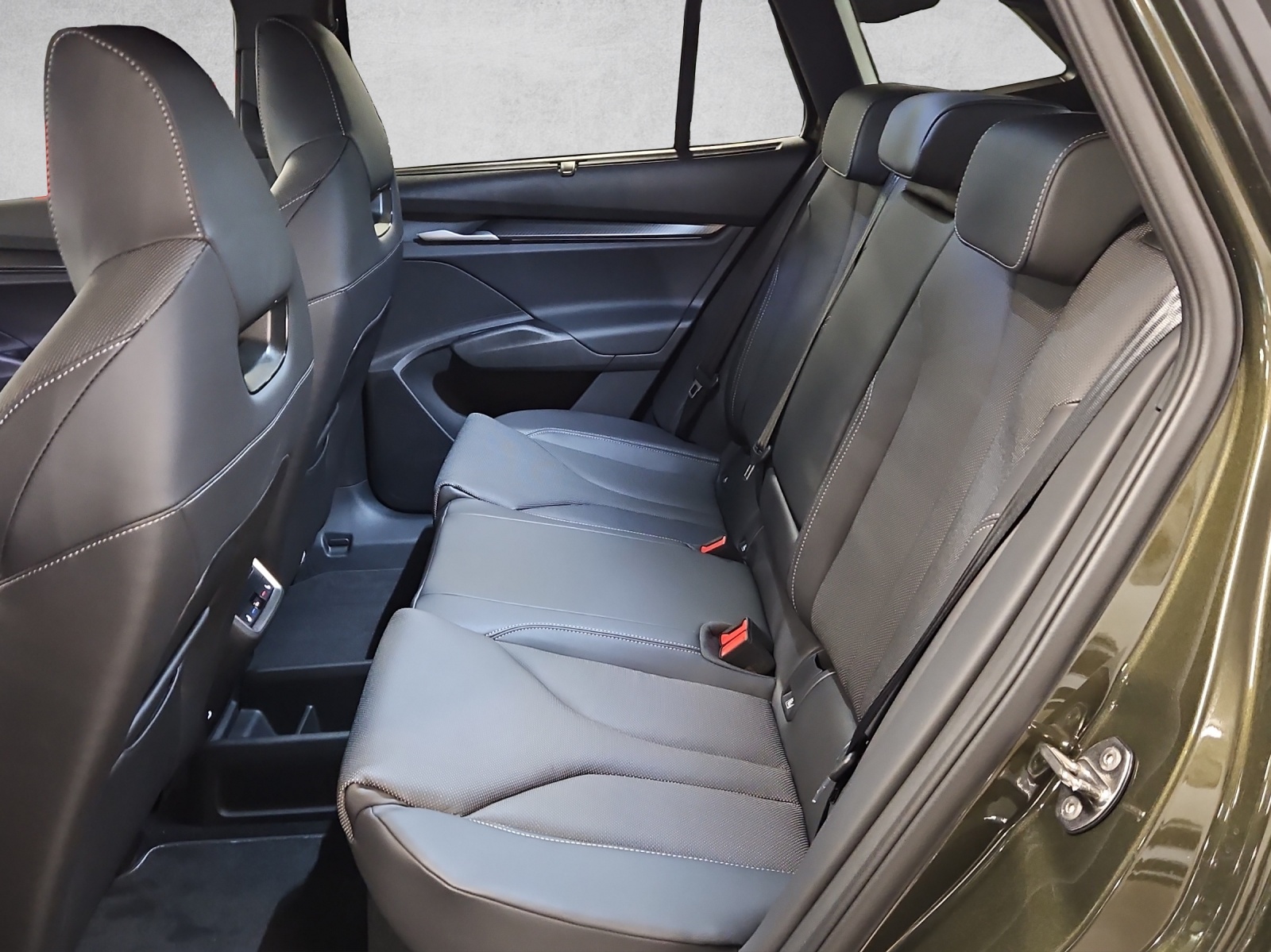 SKODA Enyaq 4x4 RS-image-9