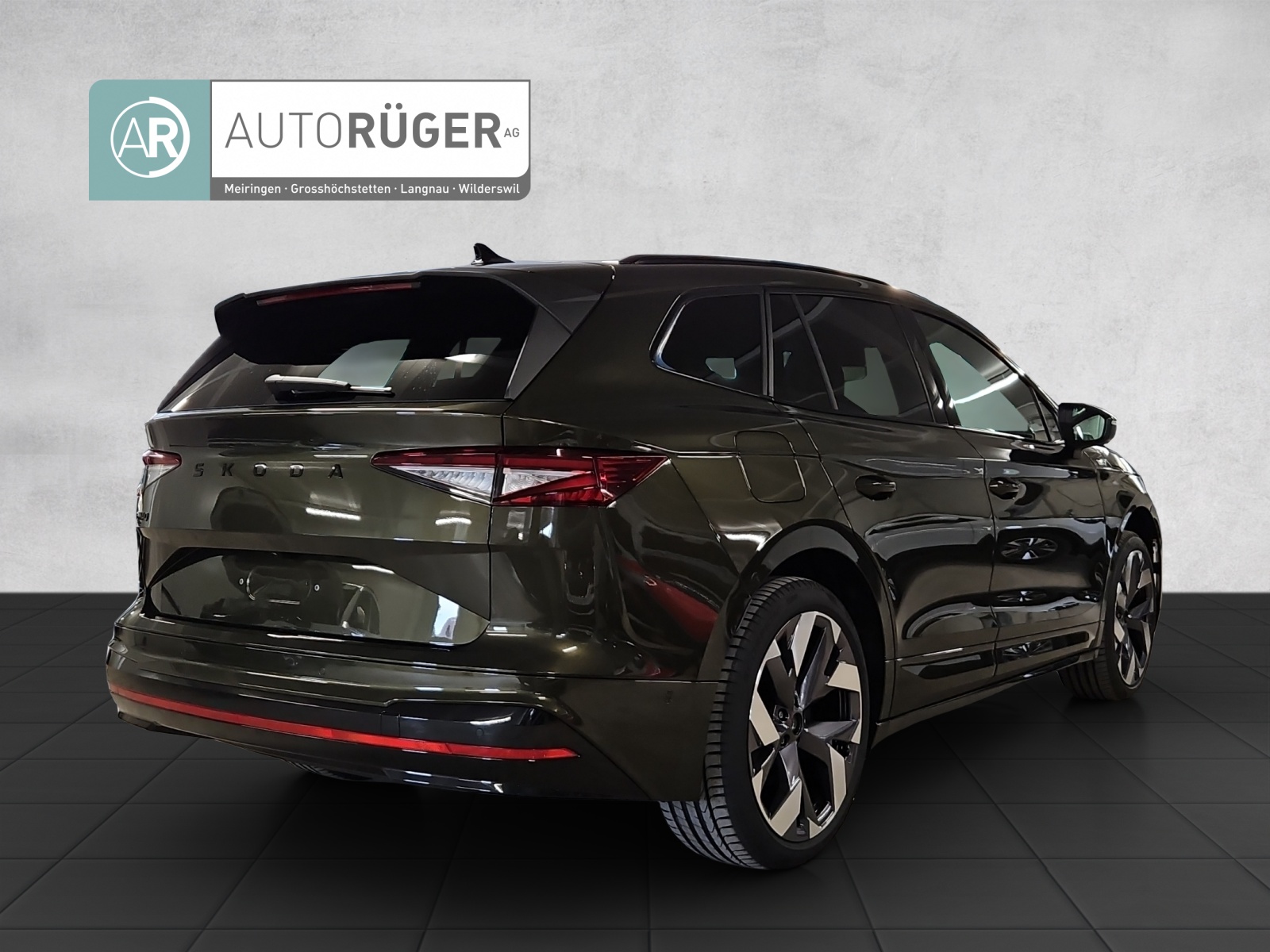 SKODA Enyaq 4x4 RS-image-5